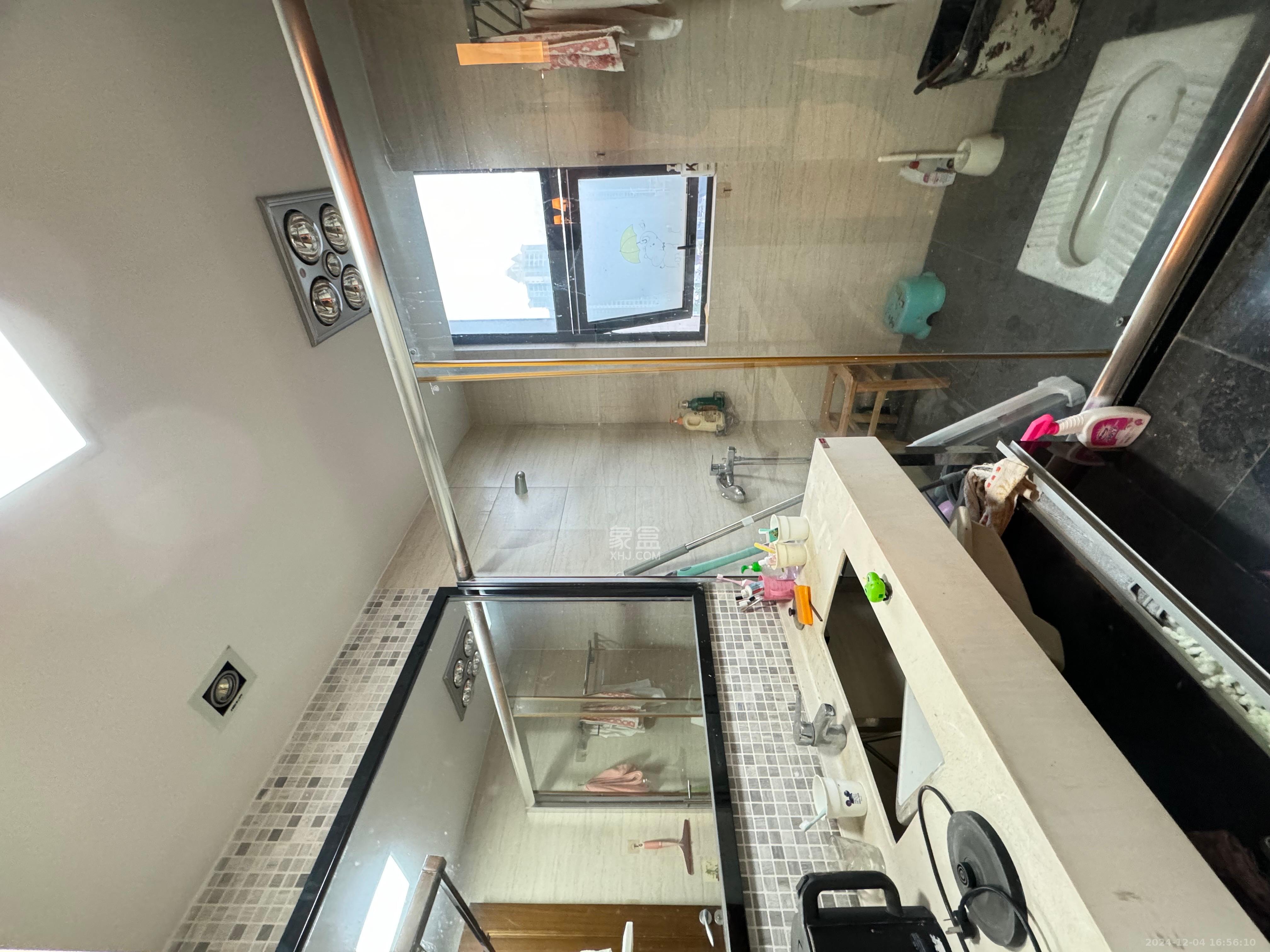 藏珑湖上国际花园 4室2厅2卫 4200.0元/月 藏珑湖上国际花园 4室2厅2卫 4200.0元/月室内图