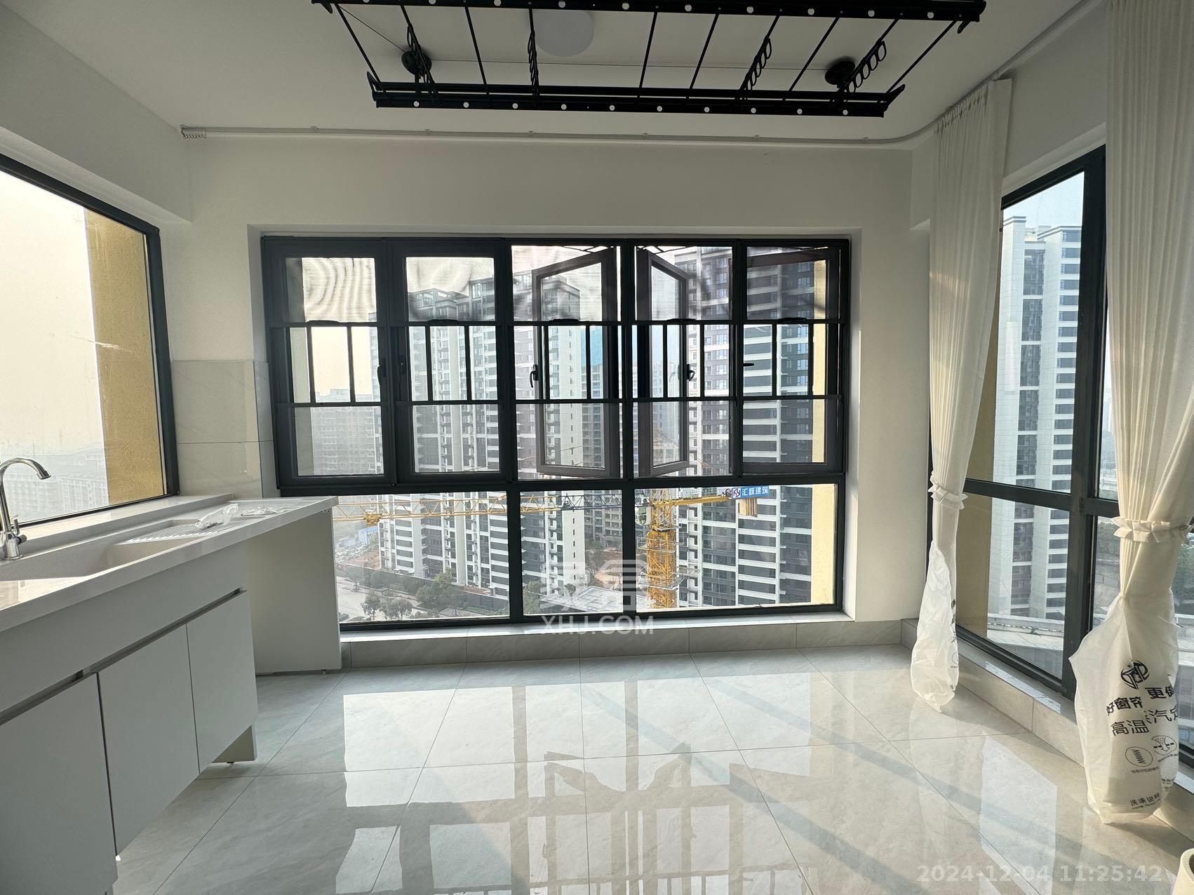 新长海玖龙台  4室2厅2卫    2800.0元/月 新长海玖龙台  4室2厅2卫    2800.0元/月室内图