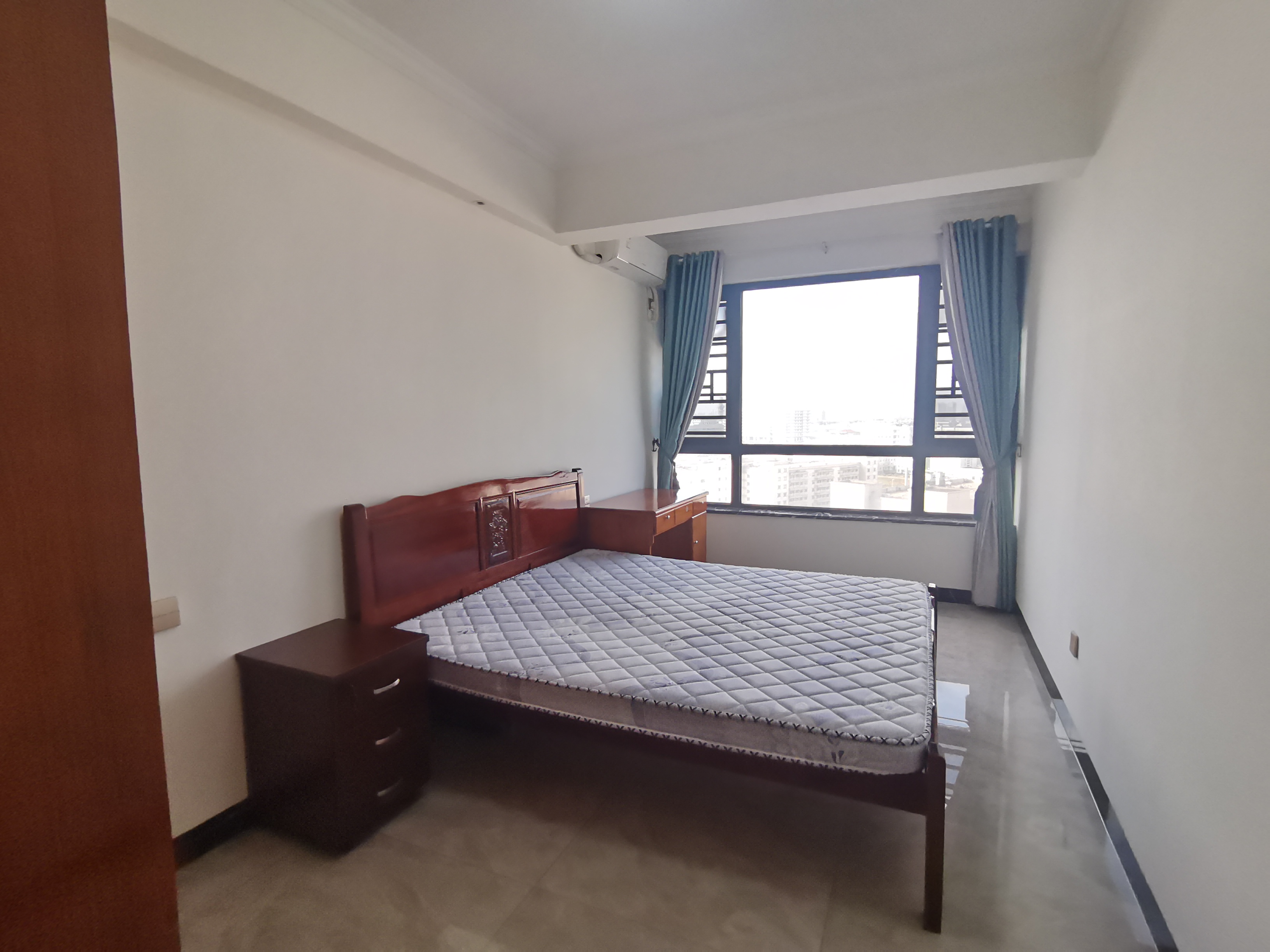 恩祥新城 5室2厅2卫 6000.0元/月 恩祥新城 5室2厅2卫 6000.0元/月室内图