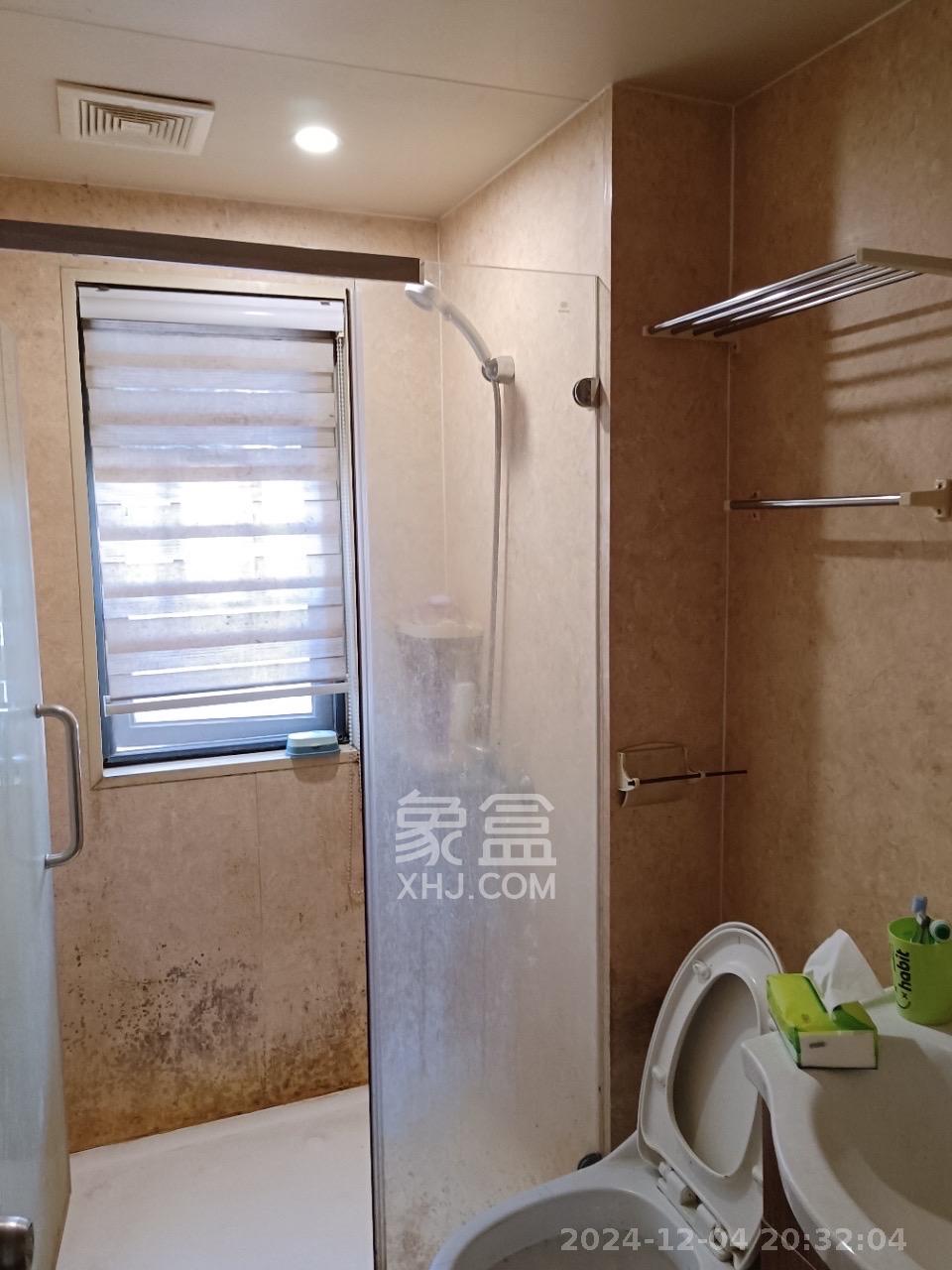 麓谷小镇  3室2厅1卫   2000.00元/月室内图