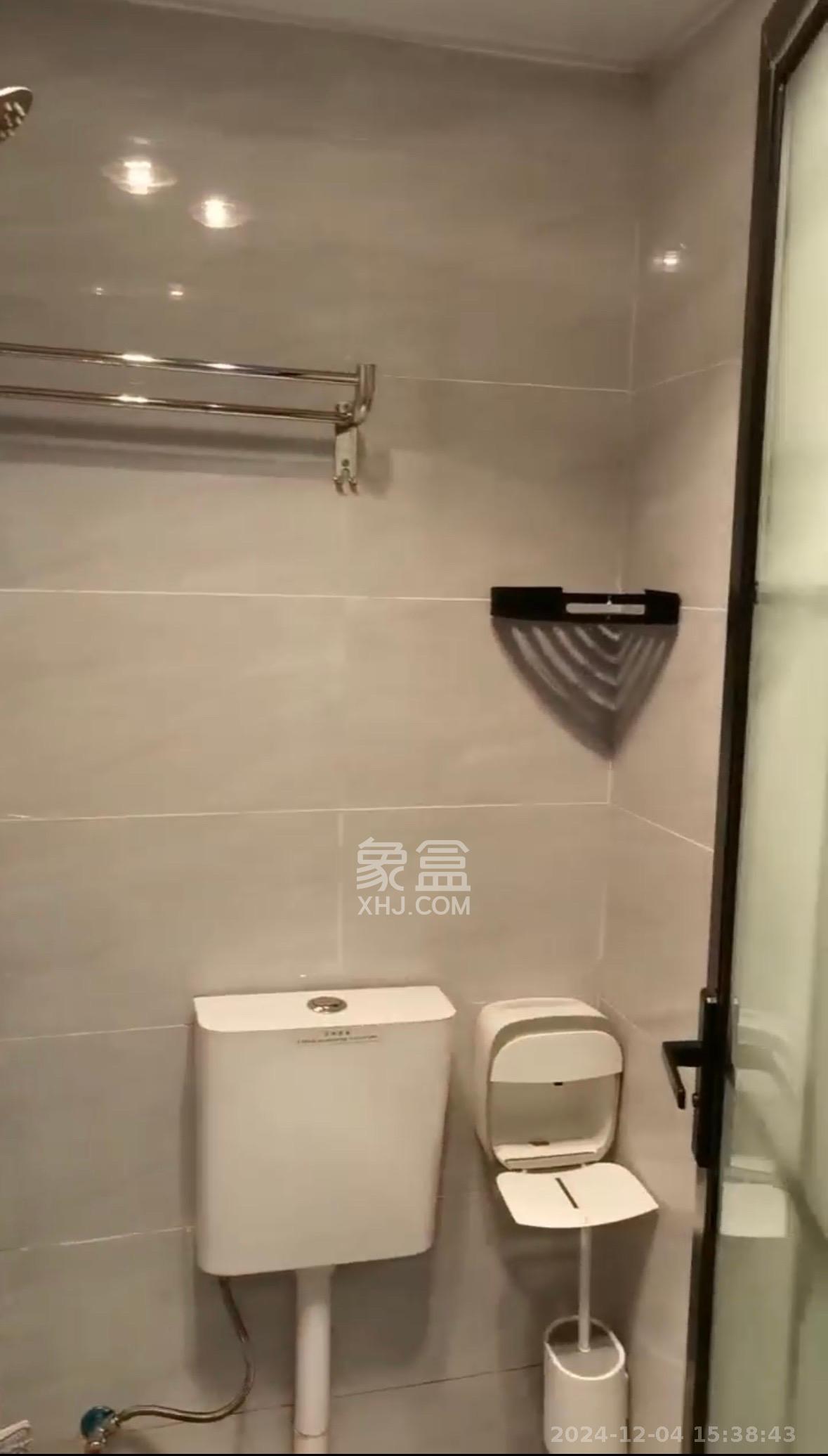 麓谷锦和园 1室0厅0卫 1300.0元/月 麓谷锦和园 1室0厅0卫 1300.0元/月室内图