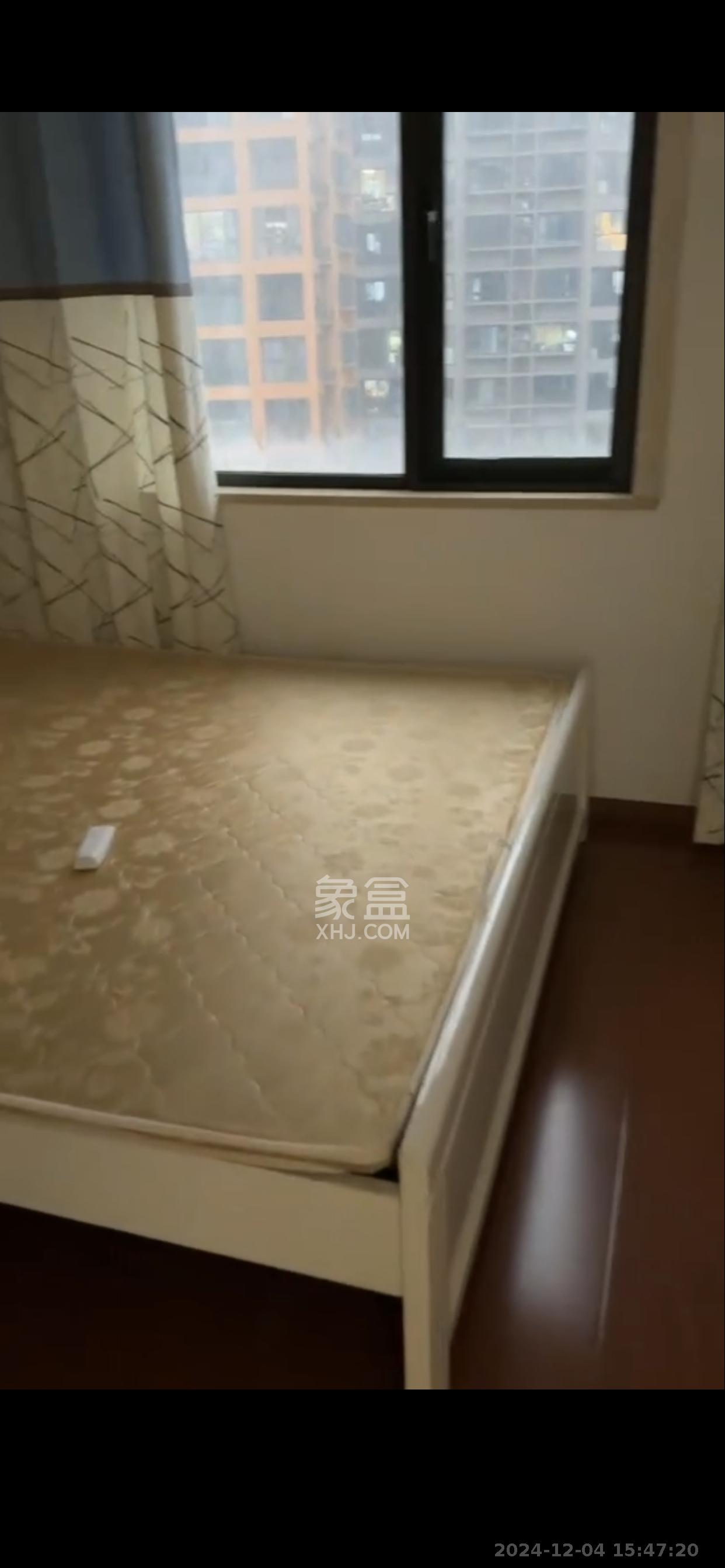 好莱城(弘德西街)  4室0厅0卫    3000.0元/月 好莱城(弘德西街)  4室0厅0卫    3000.0元/月室内图