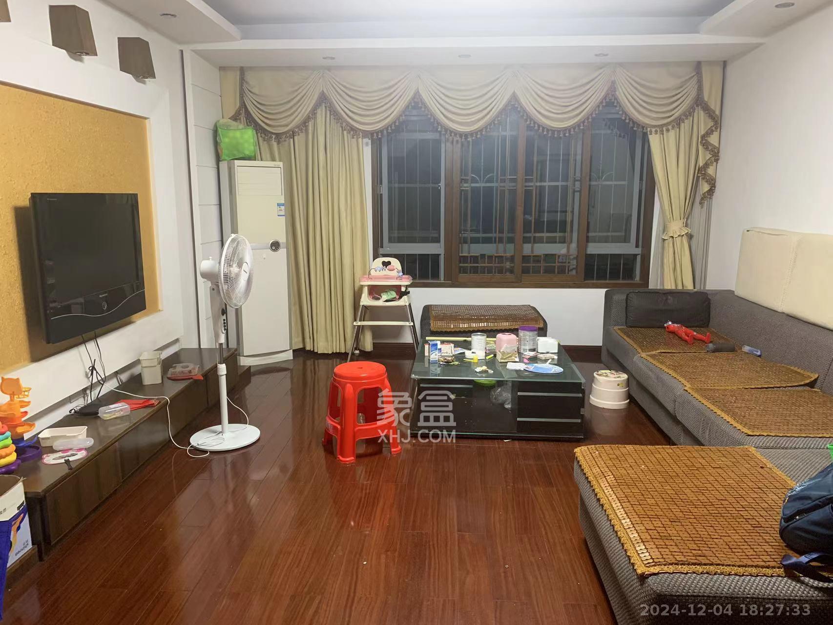 万煦园 4室2厅2卫 3000.0元/月 万煦园 4室2厅2卫 3000.0元/月室内图