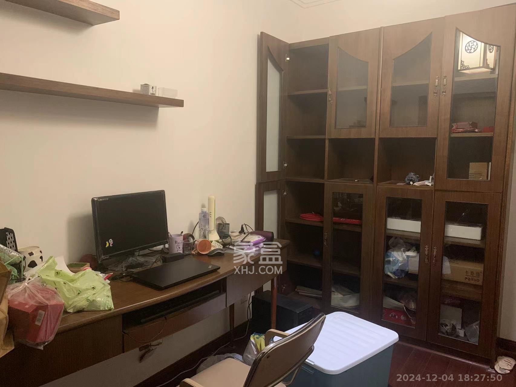 万煦园 4室2厅2卫 3000.0元/月 万煦园 4室2厅2卫 3000.0元/月室内图