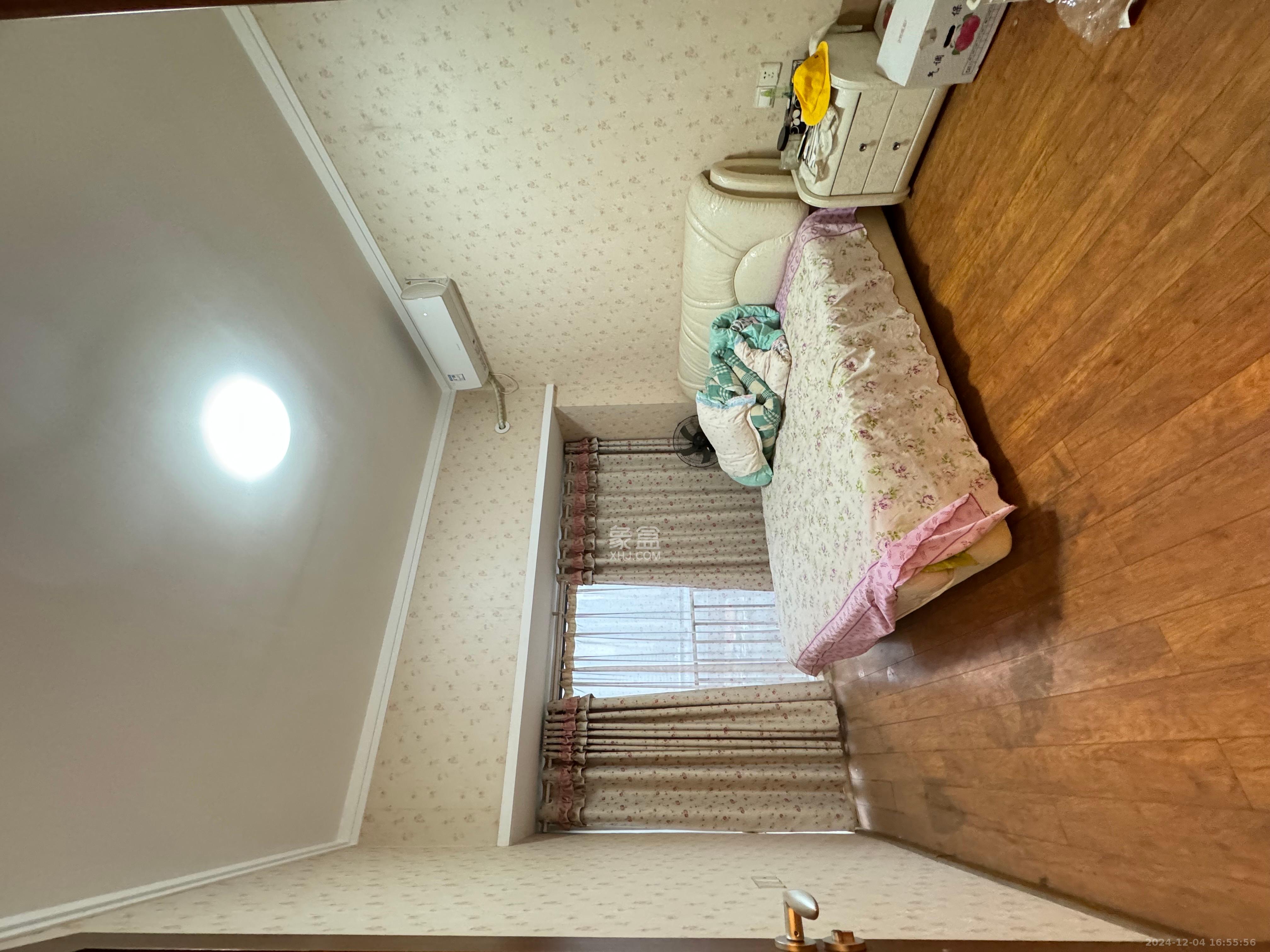 藏珑湖上国际花园 4室2厅2卫 4200.0元/月 藏珑湖上国际花园 4室2厅2卫 4200.0元/月室内图