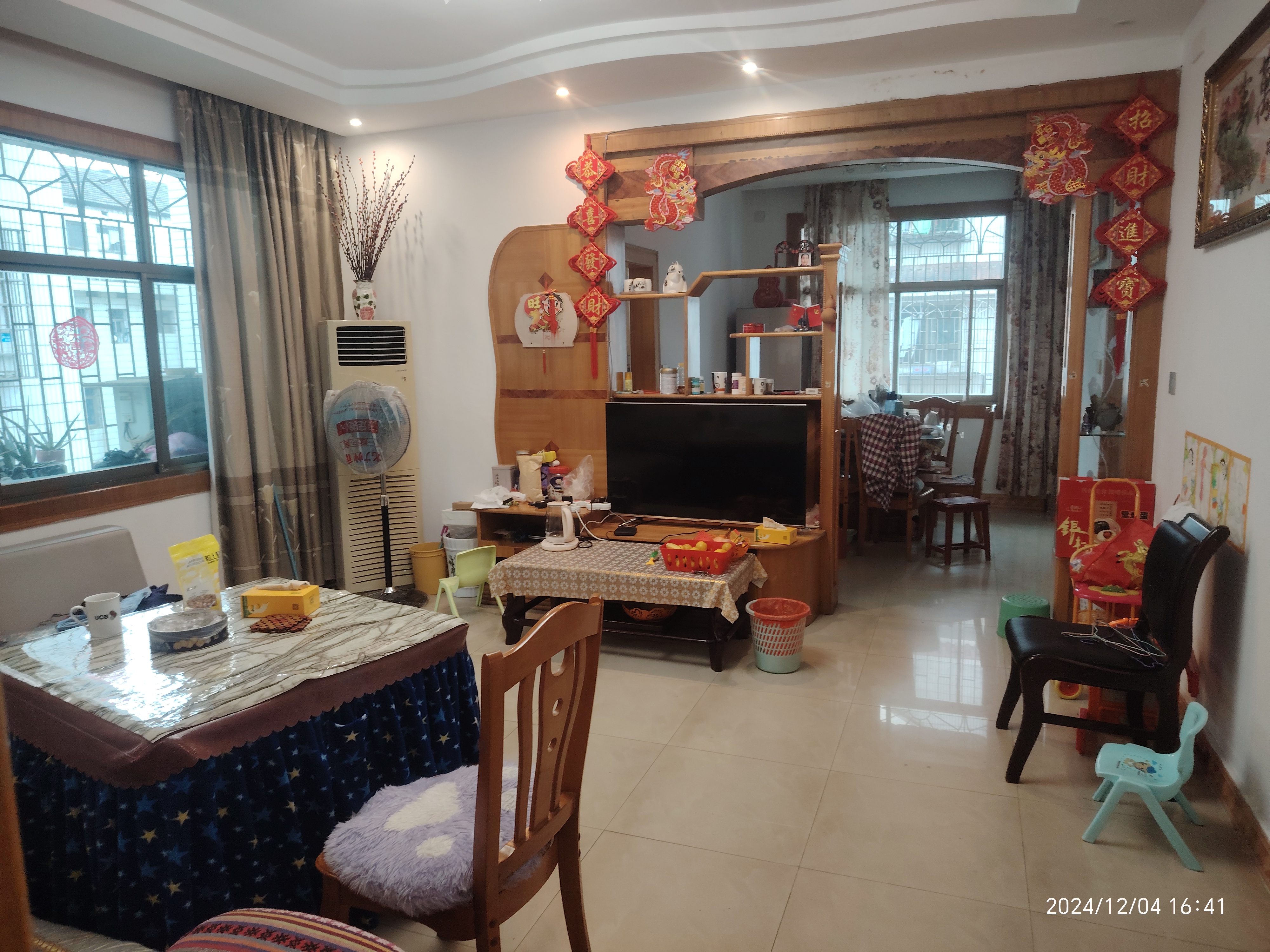 育财农贸市场(民营市场) 3室2厅2卫 45.0万 育财农贸市场(民营市场) 3室2厅2卫 45.0万客厅