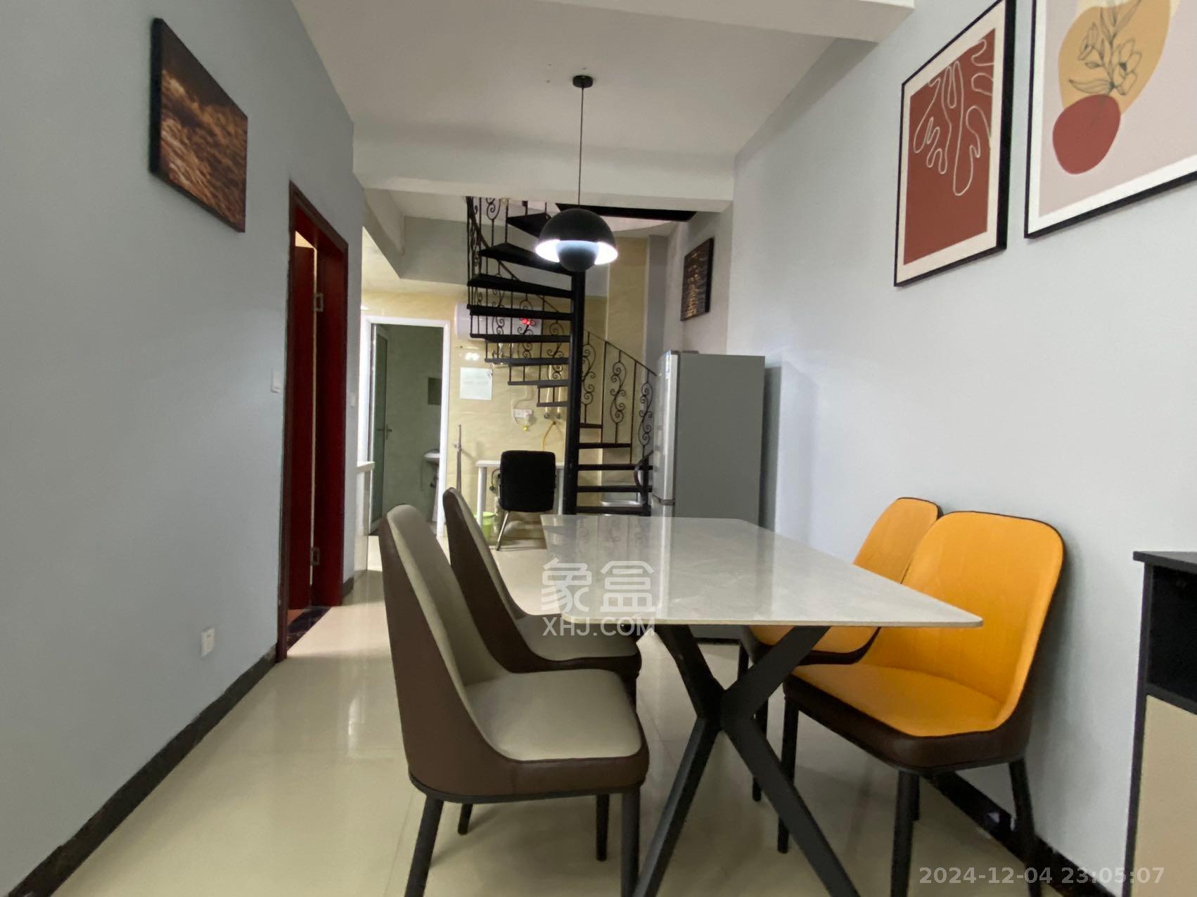 勤诚达新界 3室2厅2卫 2300.0元/月 勤诚达新界 3室2厅2卫 2300.0元/月室内图