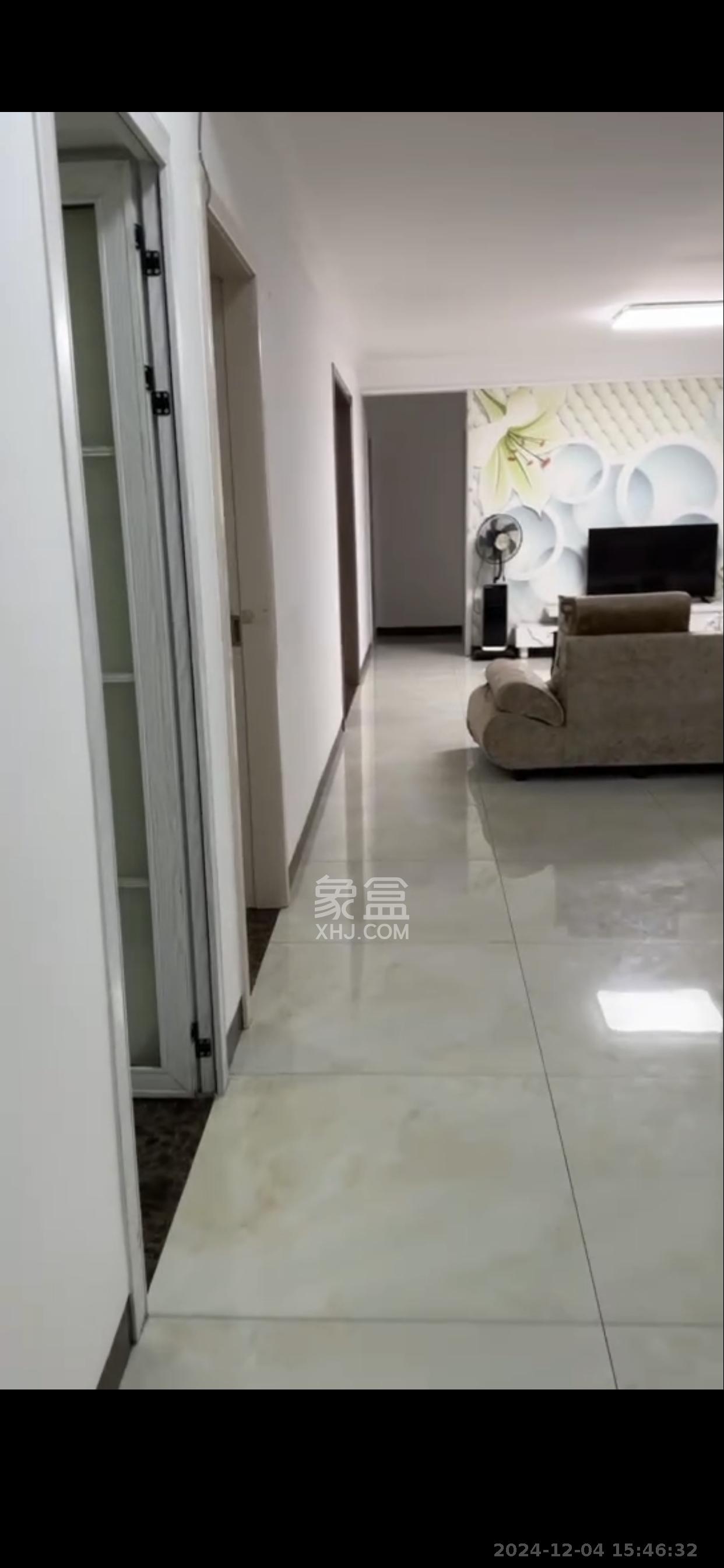 好莱城(弘德西街)  4室0厅0卫    3000.0元/月 好莱城(弘德西街)  4室0厅0卫    3000.0元/月室内图