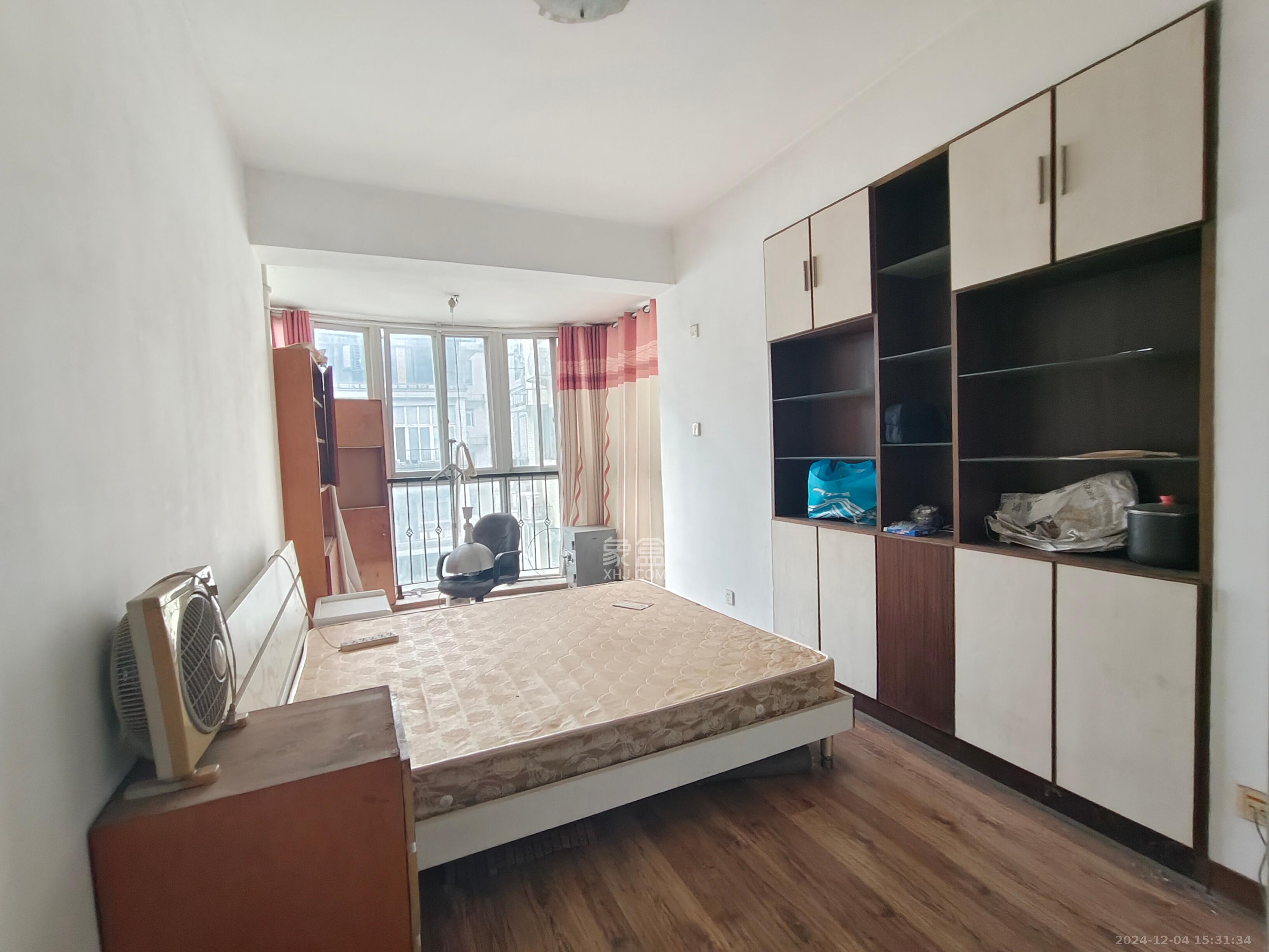 佳润新城(佳润新都) 3室1厅2卫 3200.0元/月 佳润新城(佳润新都) 3室1厅2卫 3200.0元/月室内图