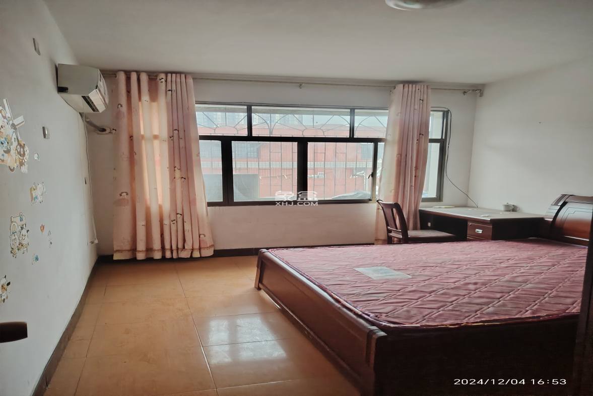 育财农贸市场(民营市场) 3室1厅1卫 29.8万 育财农贸市场(民营市场) 3室1厅1卫 29.8万客厅