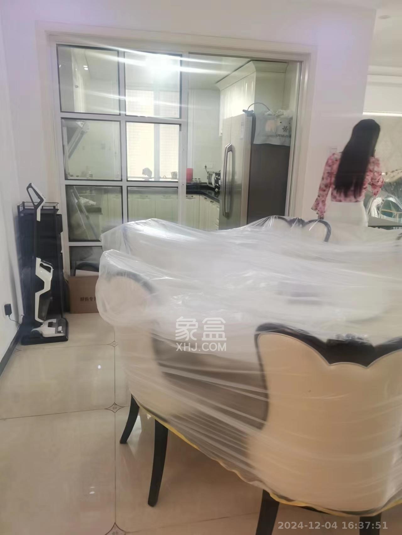 华银天际  4室2厅2卫   3000.00元/月室内图