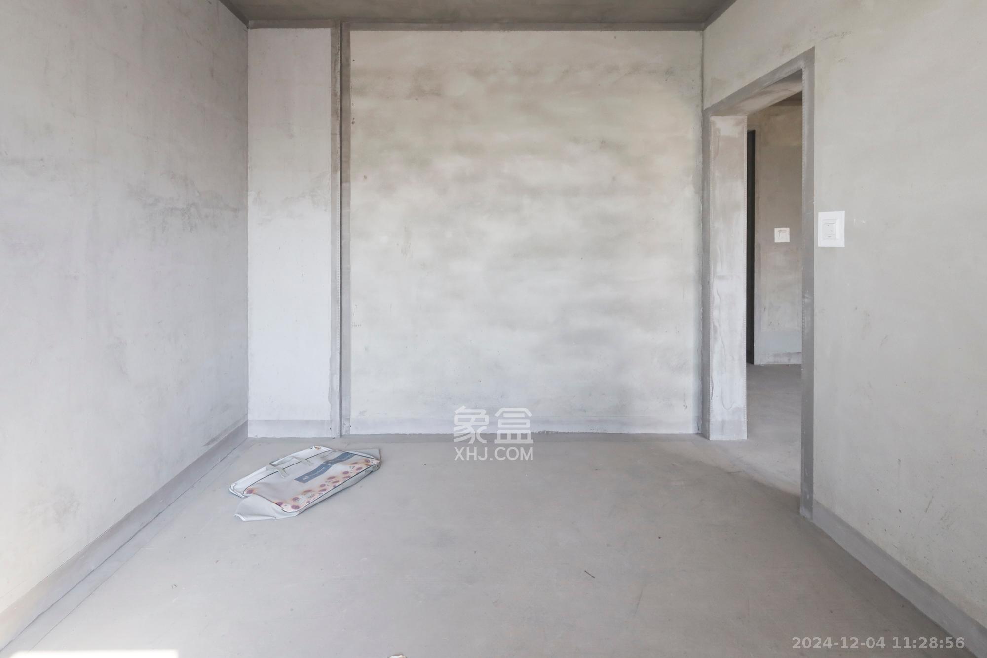 山语城三期 4室2厅2卫 1500.0元/月 山语城三期 4室2厅2卫 1500.0元/月室内图