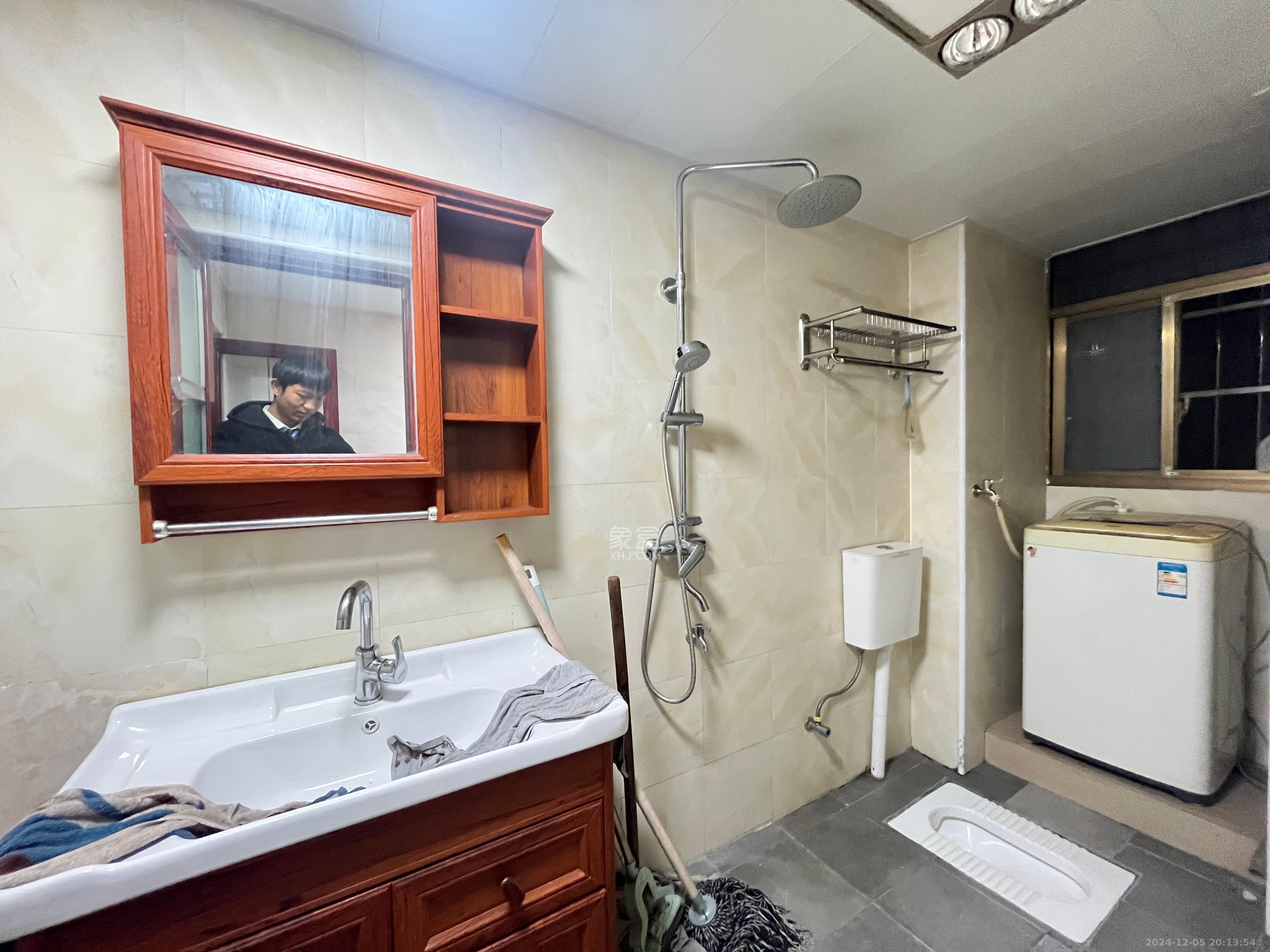 友兴家园 1室0厅0卫 2200.0元/月 友兴家园 1室0厅0卫 2200.0元/月室内图