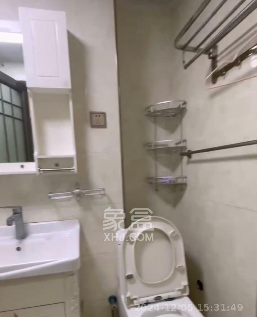 怡海星城 2室2厅1卫 1800.0元/月 怡海星城 2室2厅1卫 1800.0元/月室内图