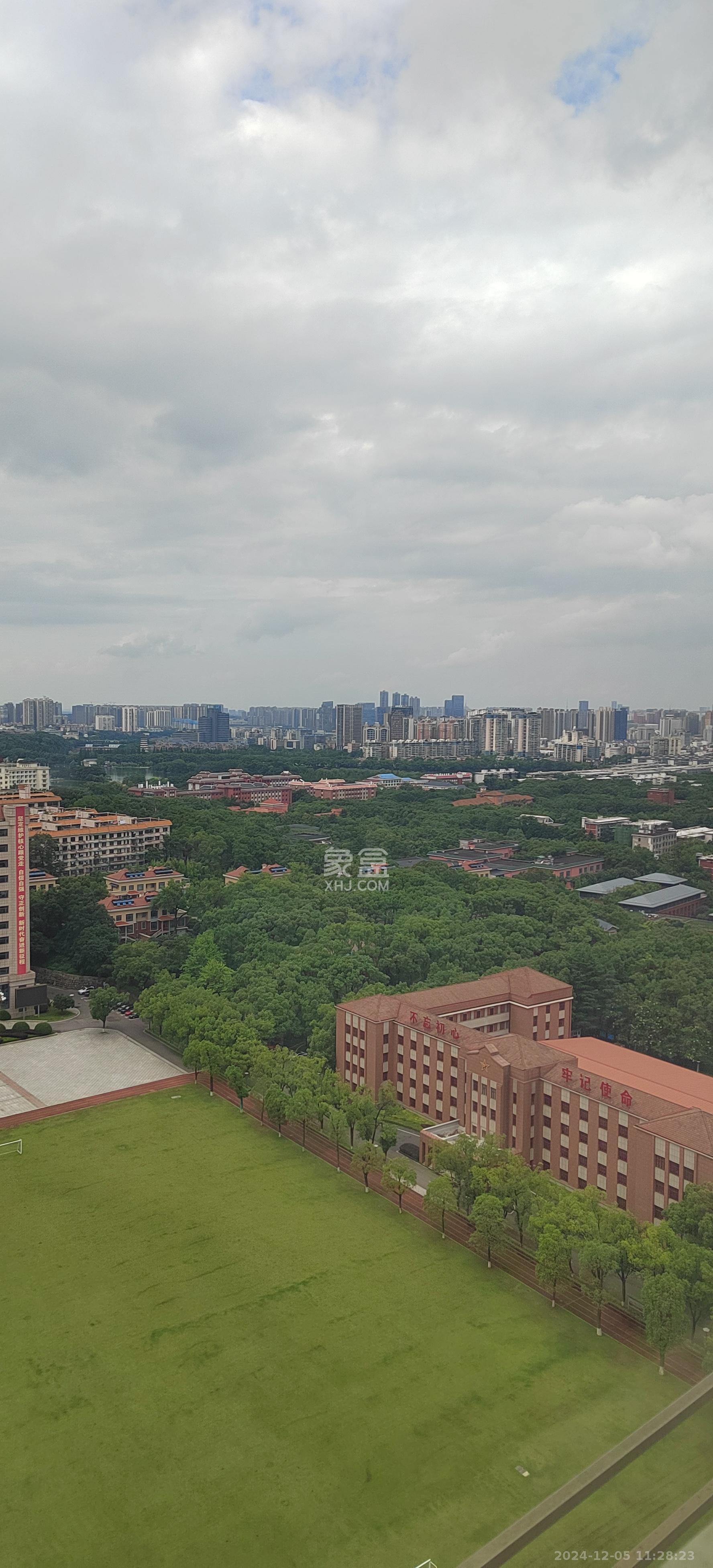 昊天大厦 1室1厅1卫 2000.0元/月 昊天大厦 1室1厅1卫 2000.0元/月室内图