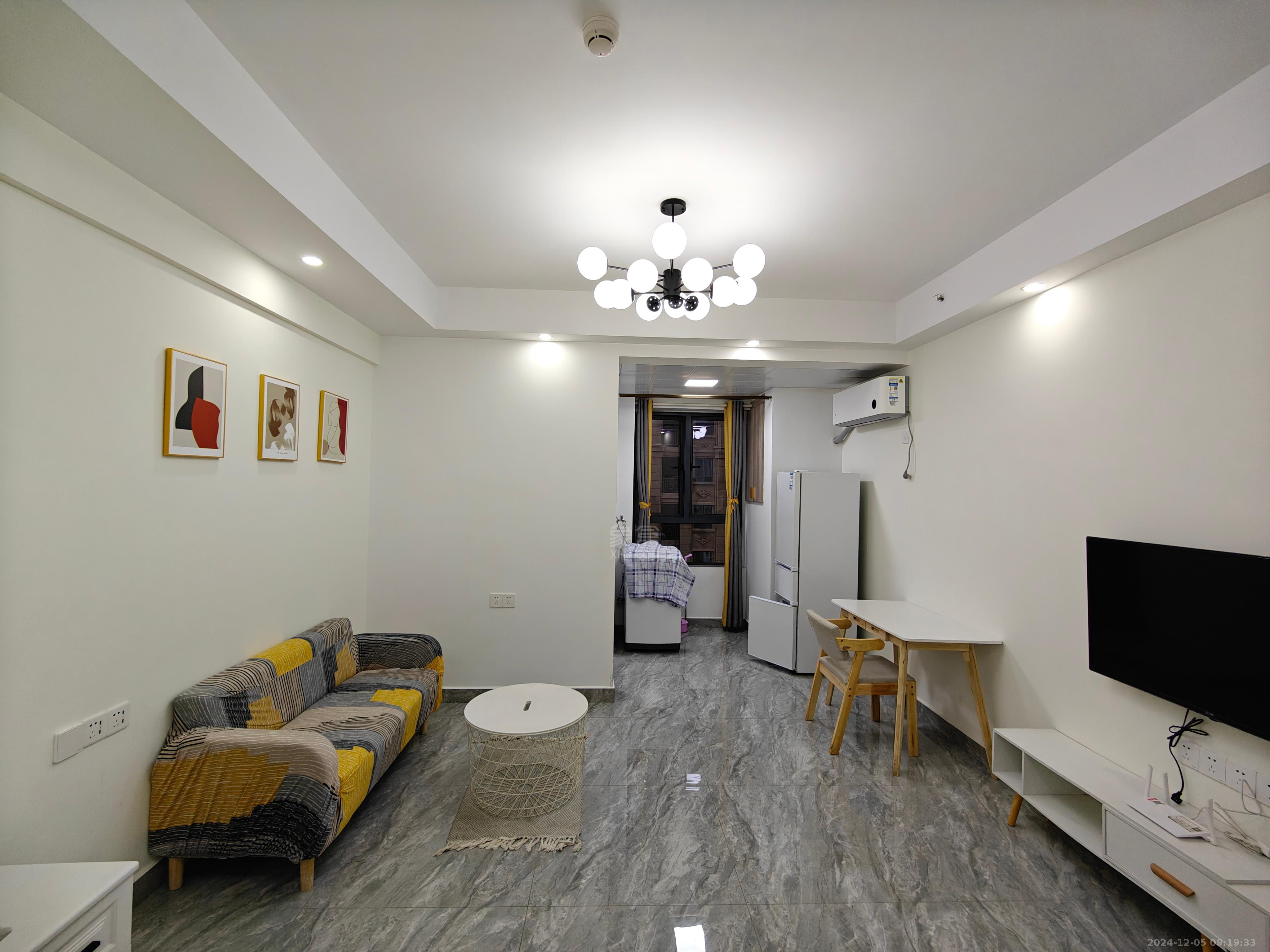 和顺天河广场(型格广场) 1室1厅1卫 1300.0元/月 和顺天河广场(型格广场) 1室1厅1卫 1300.0元/月室内图