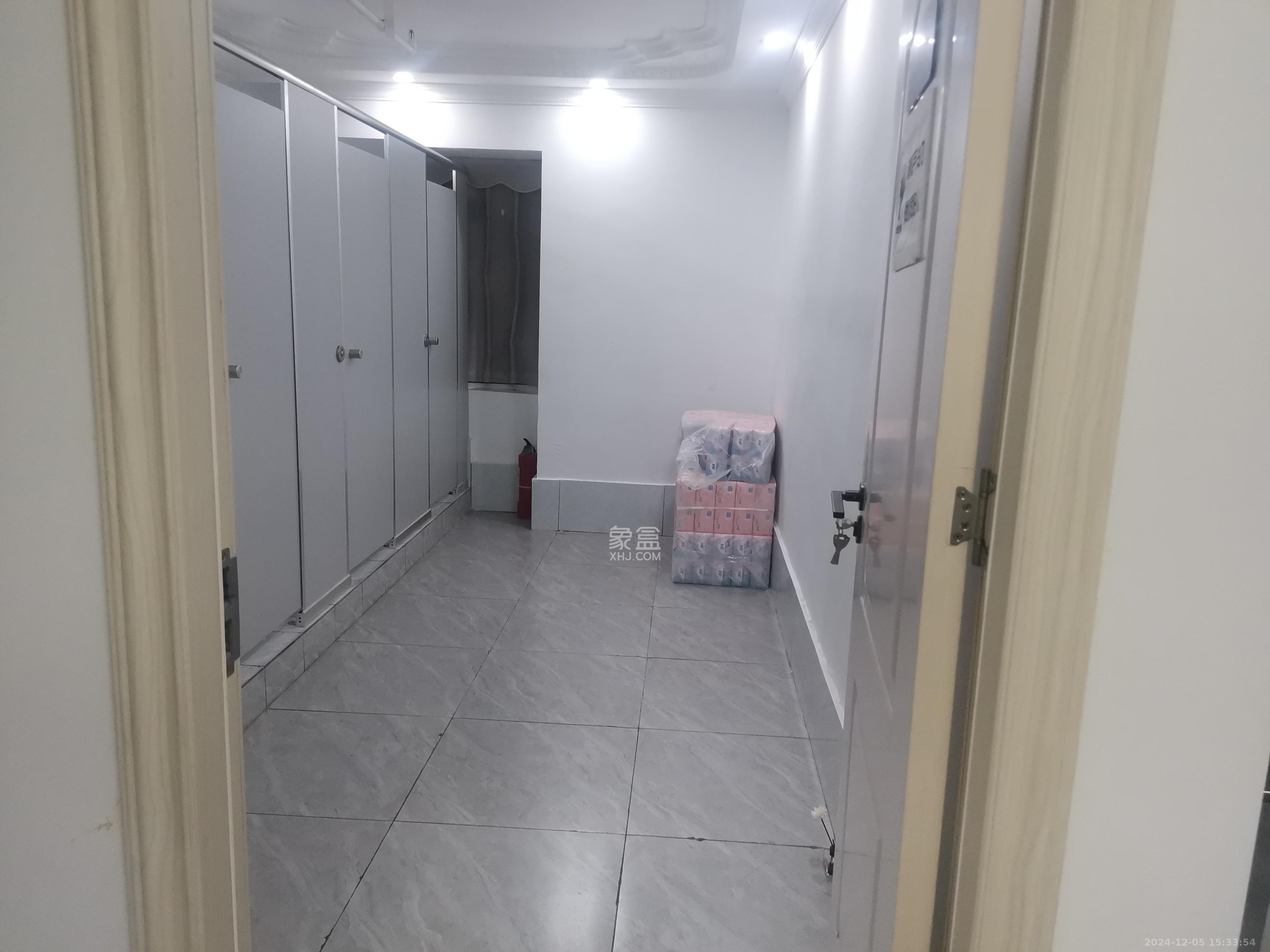 东方芙蓉  1室1厅1卫    21000.0元/月室内图