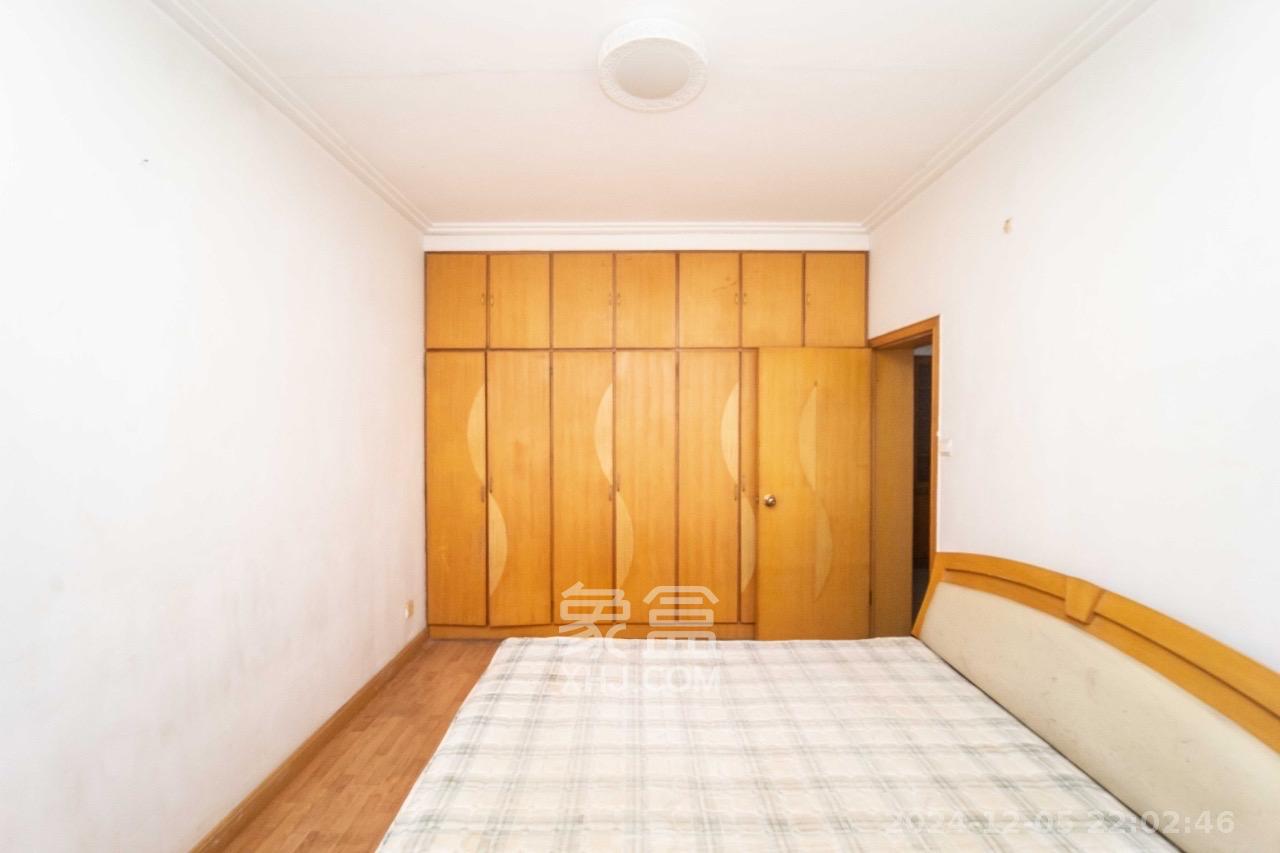 安泰新村  3室2厅1卫   1700.00元/月室内图
