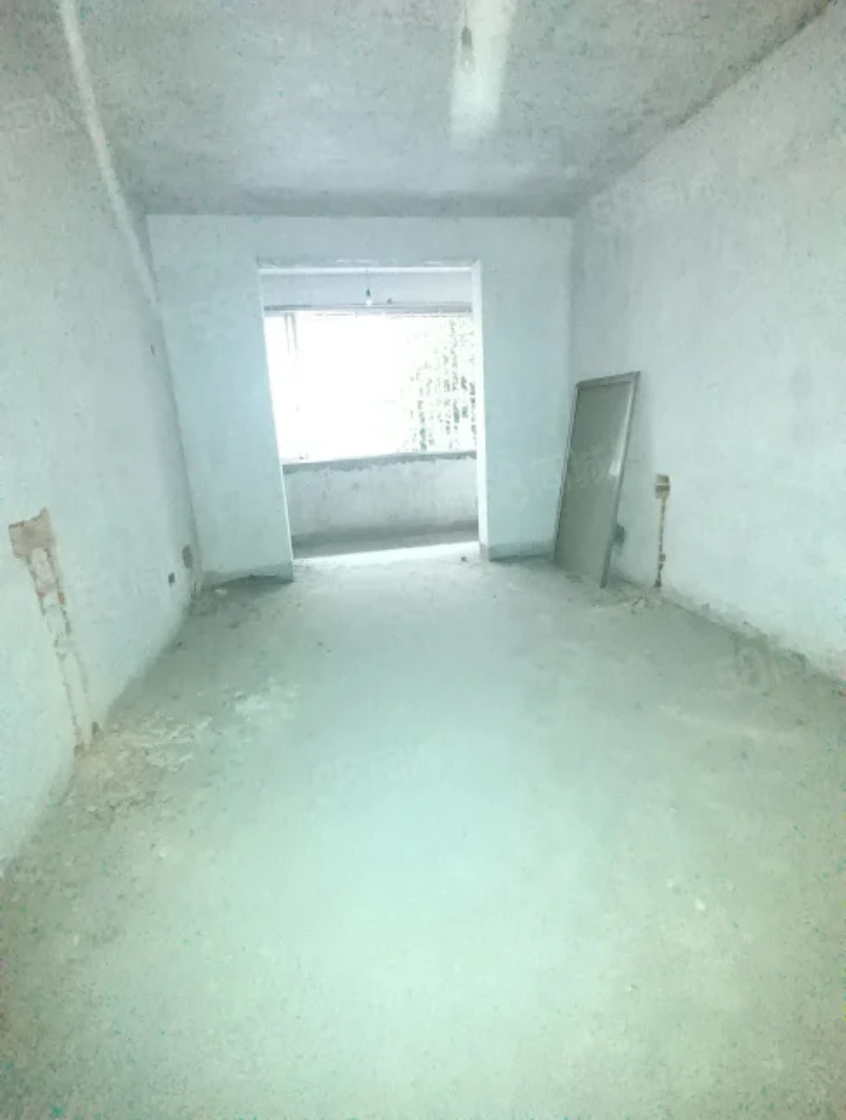 长井小区 4室2厅2卫 55.8万 长井小区 4室2厅2卫 55.8万客厅