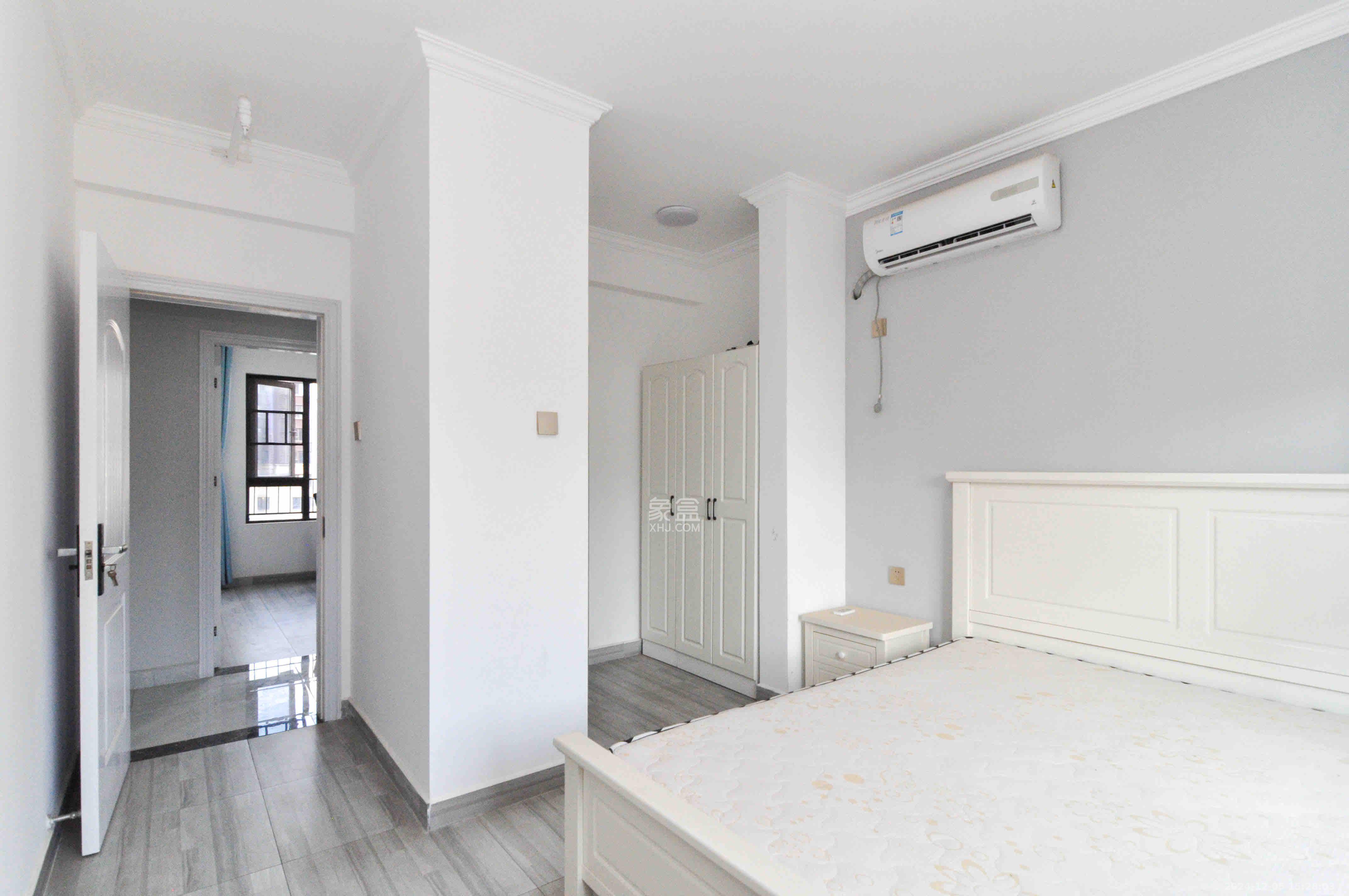 卓越浅水湾  4室1厅2卫    3800.0元/月 卓越浅水湾  4室1厅2卫    3800.0元/月室内图