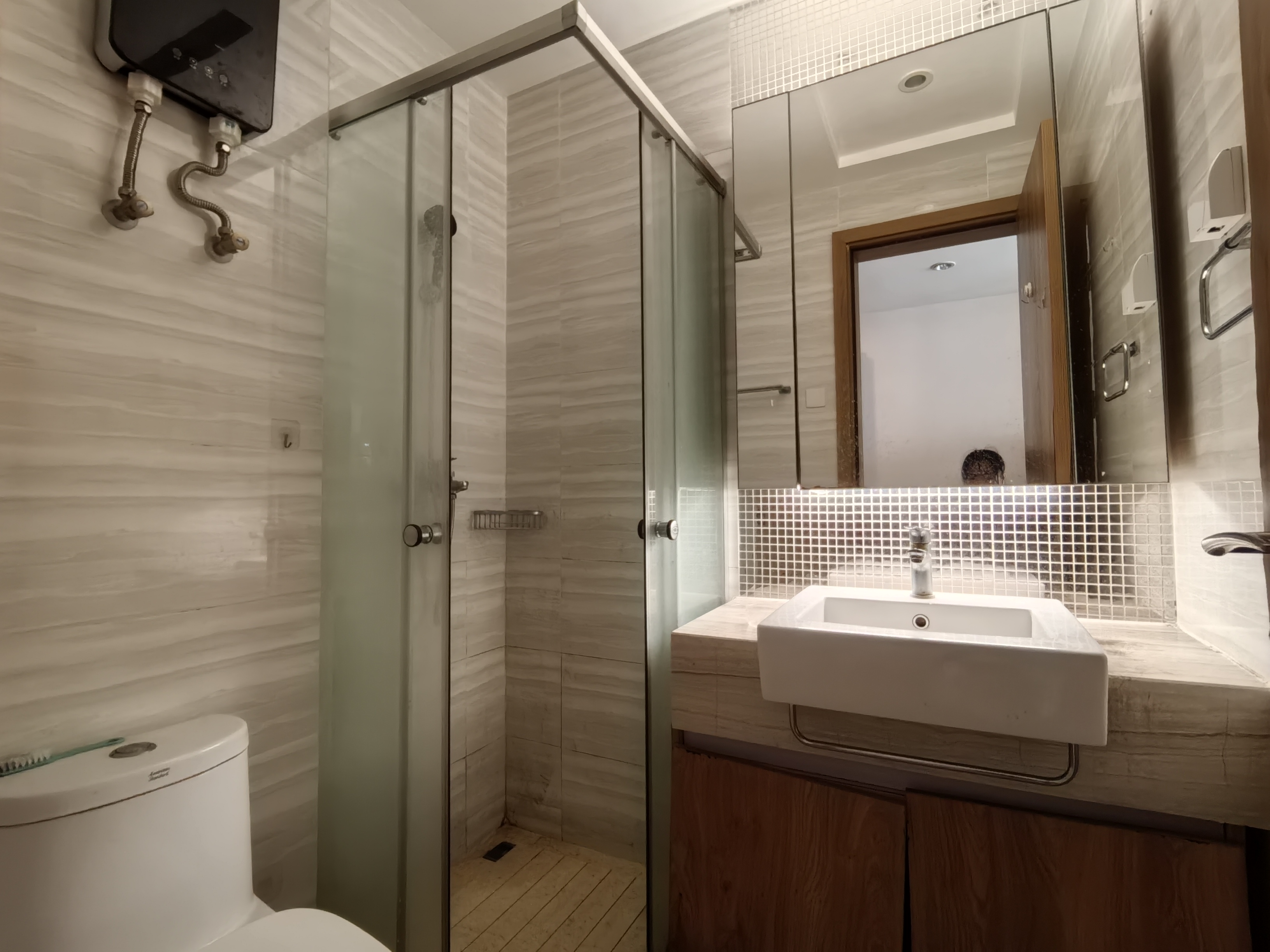 恒大外滩 1室1厅1卫 1600.0元/月 恒大外滩 1室1厅1卫 1600.0元/月室内图