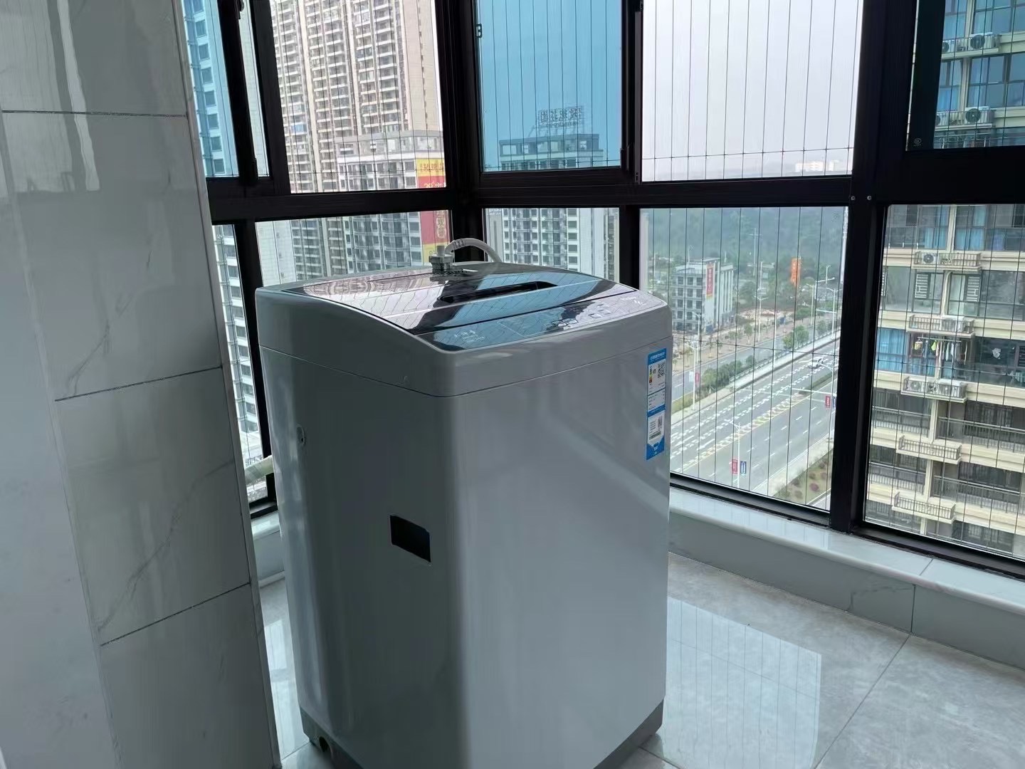 金河湾1881  1室1厅1卫   1600.00元/月室内图
