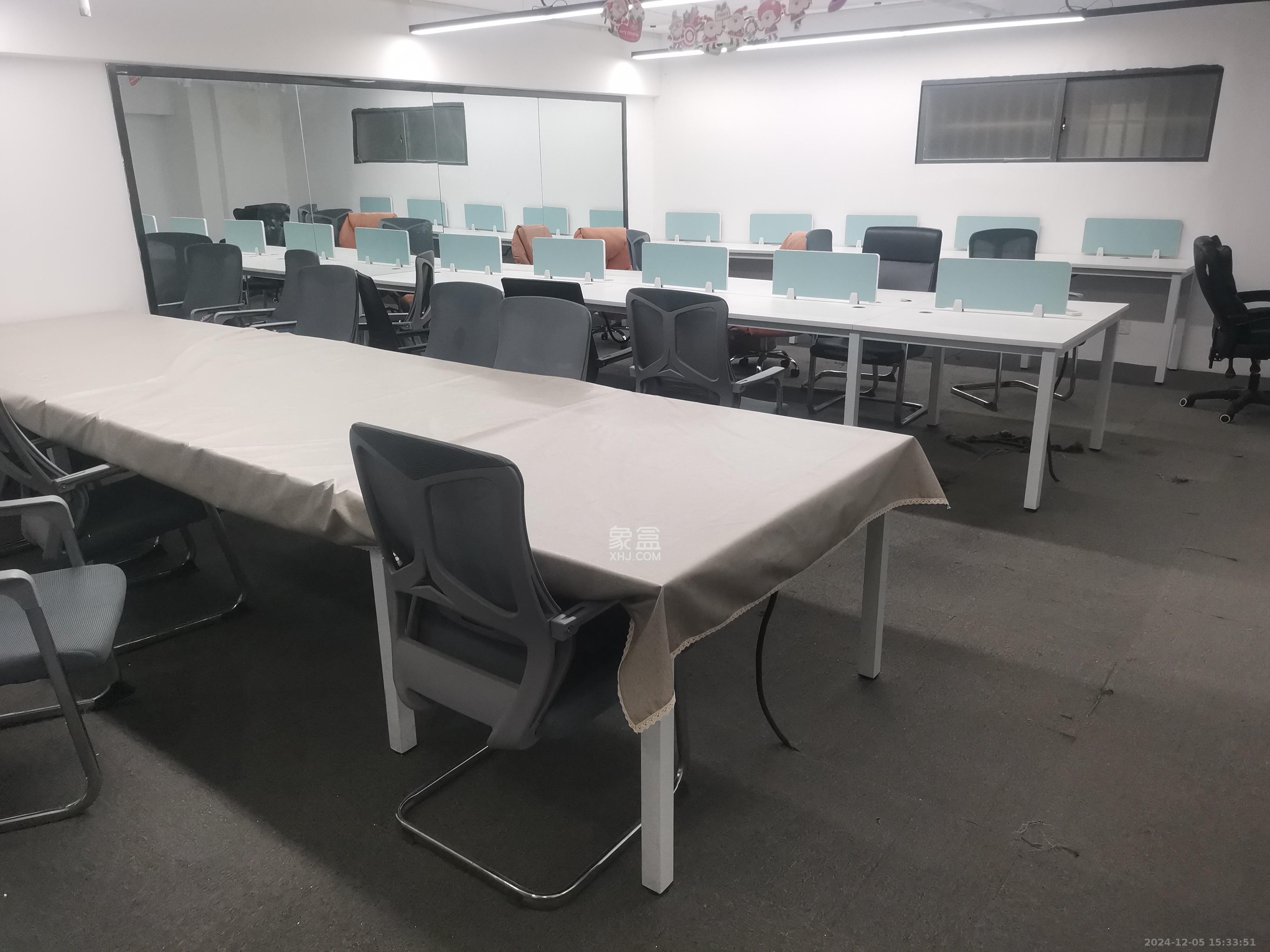 东方芙蓉 1室1厅1卫 21000.0元/月 东方芙蓉 1室1厅1卫 21000.0元/月室内图