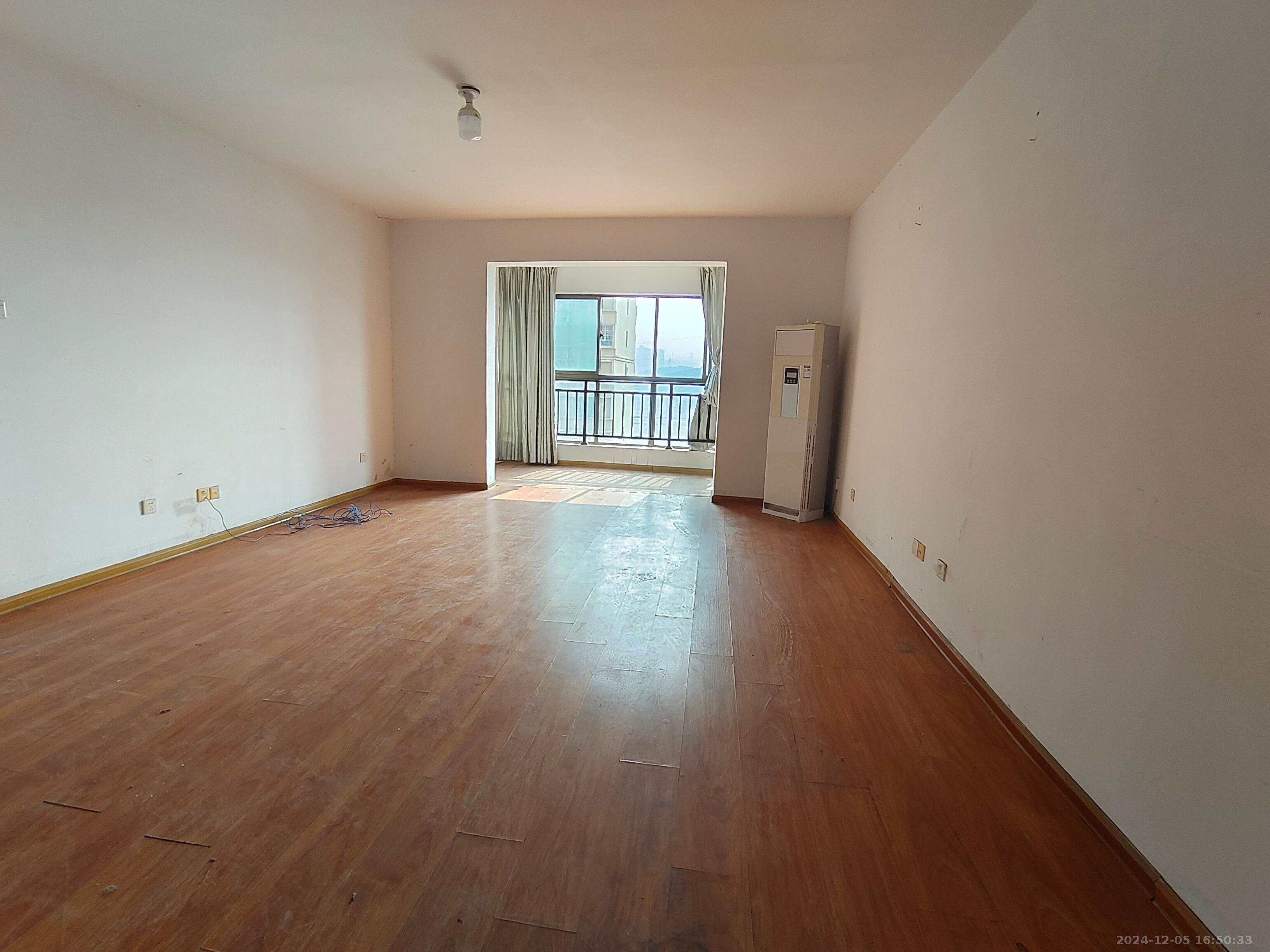 中天瑞景 5室2厅1卫 3200.0元/月 中天瑞景 5室2厅1卫 3200.0元/月室内图