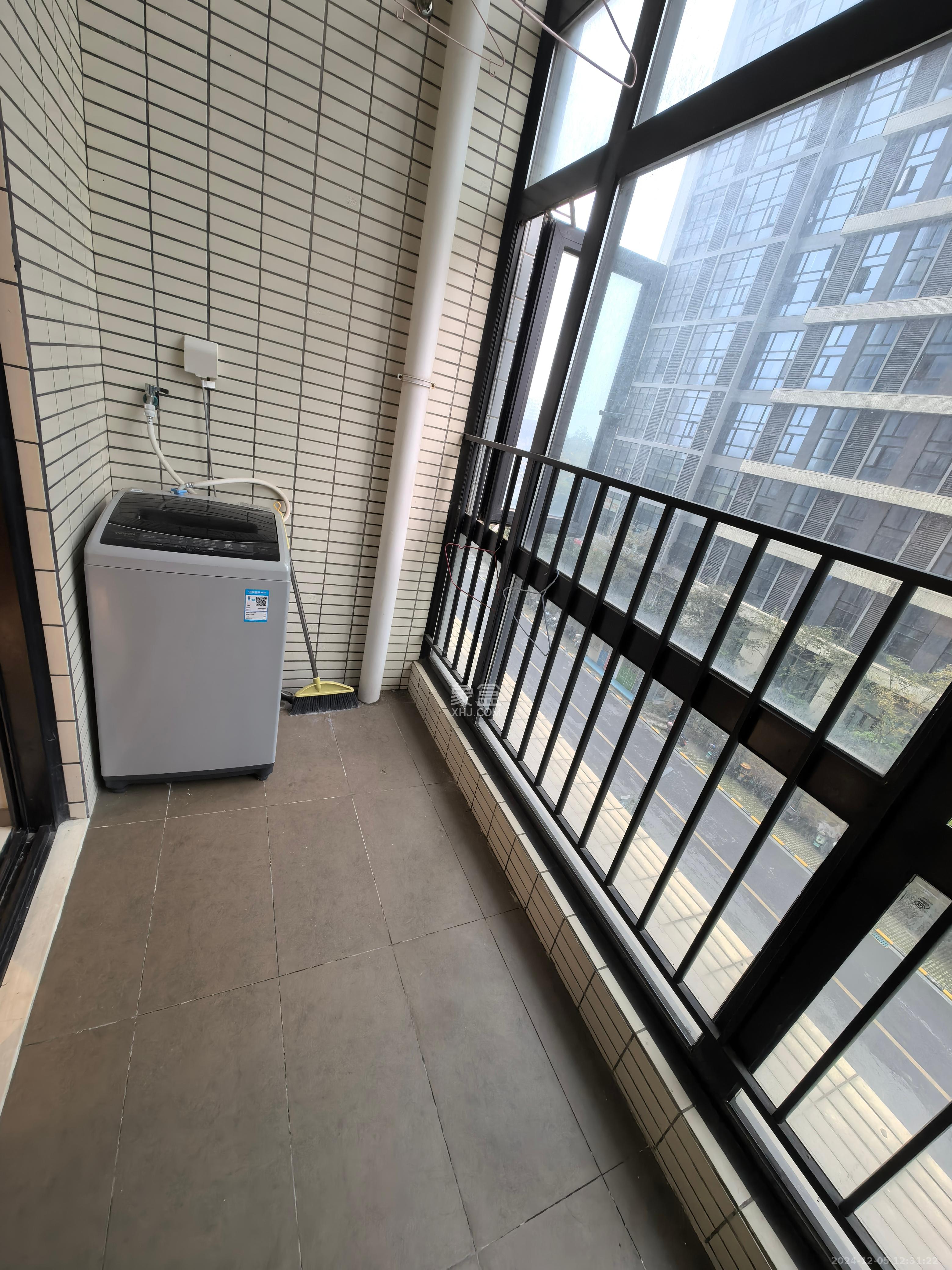 时代年华  1室1厅1卫   1500.00元/月室内图