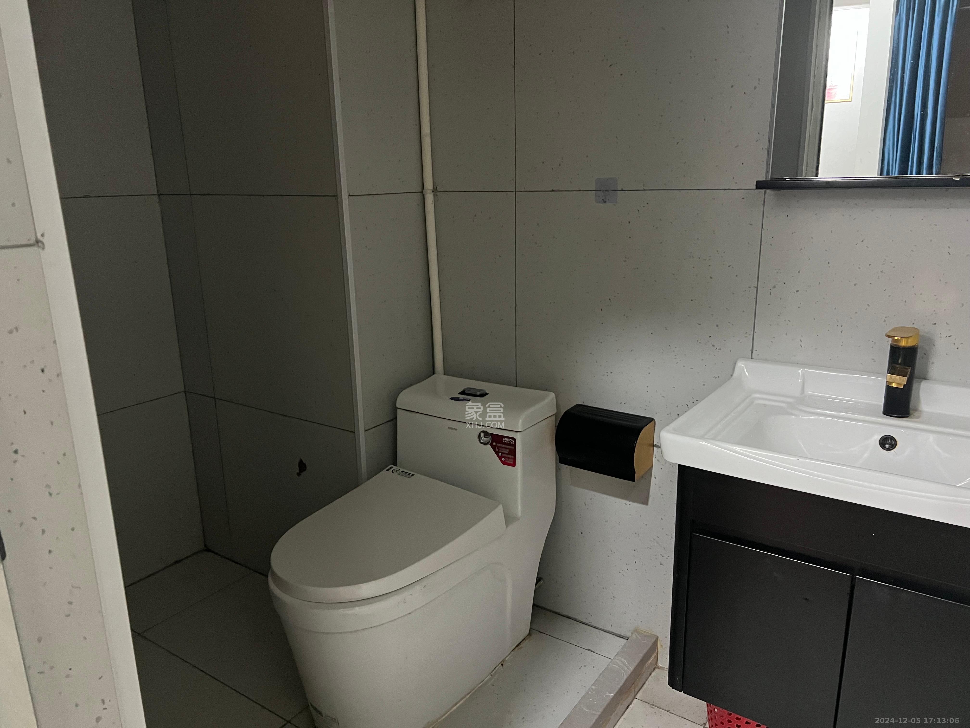 东友星座  1室1厅1卫   1200.00元/月室内图