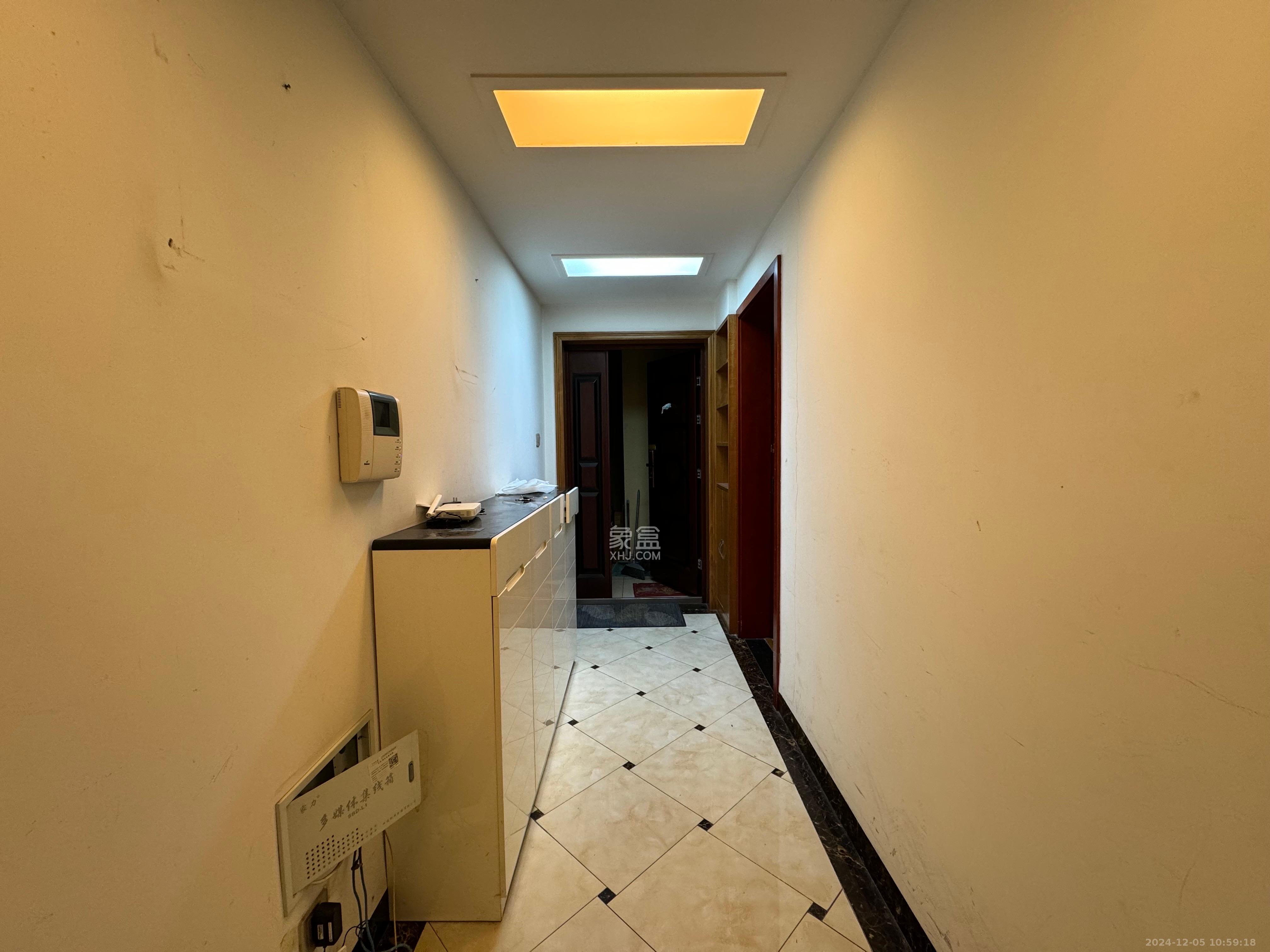 融科东南海 3室2厅1卫 2600.0元/月 融科东南海 3室2厅1卫 2600.0元/月室内图