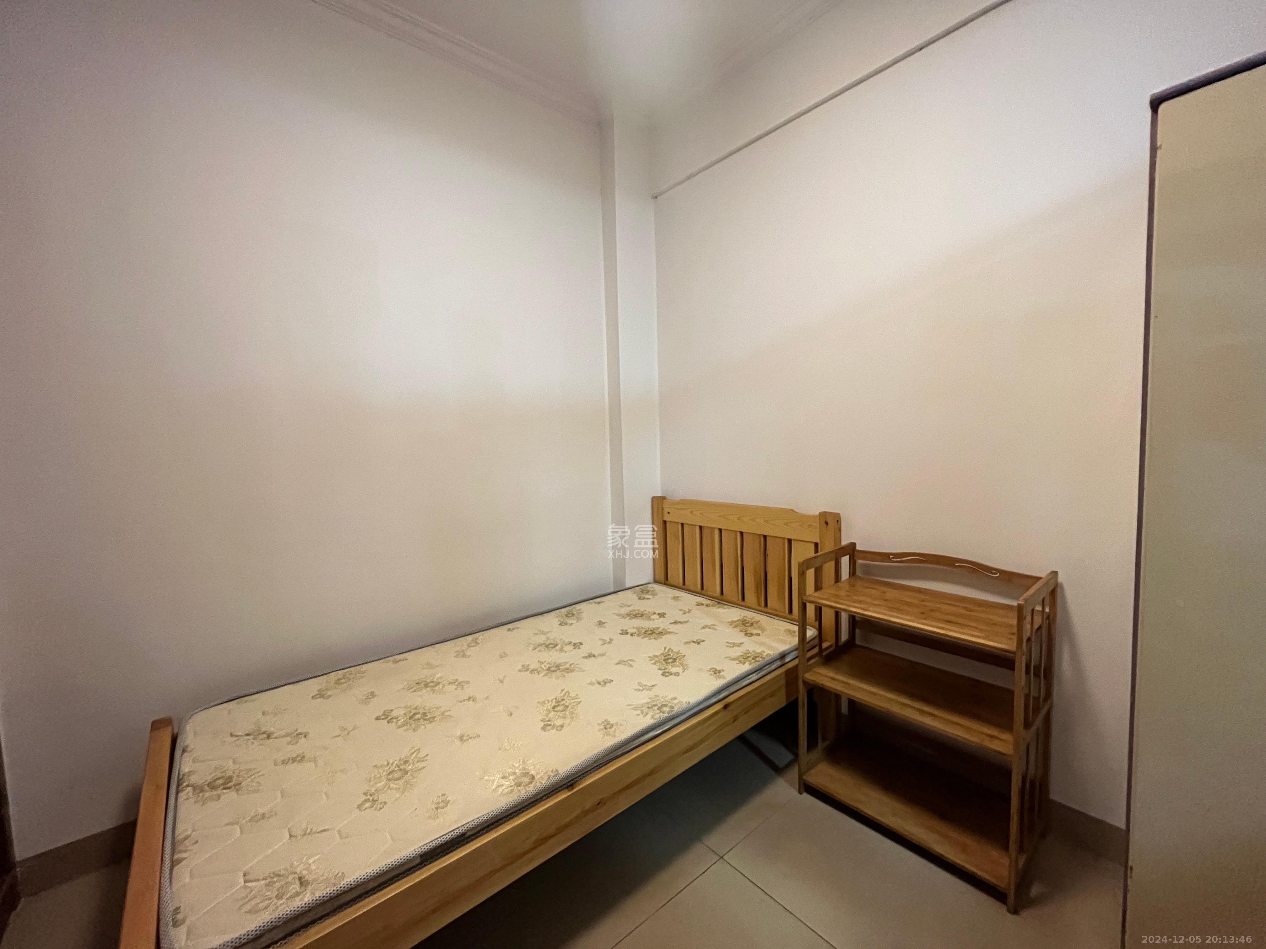 友兴家园 1室0厅0卫 2200.0元/月 友兴家园 1室0厅0卫 2200.0元/月室内图