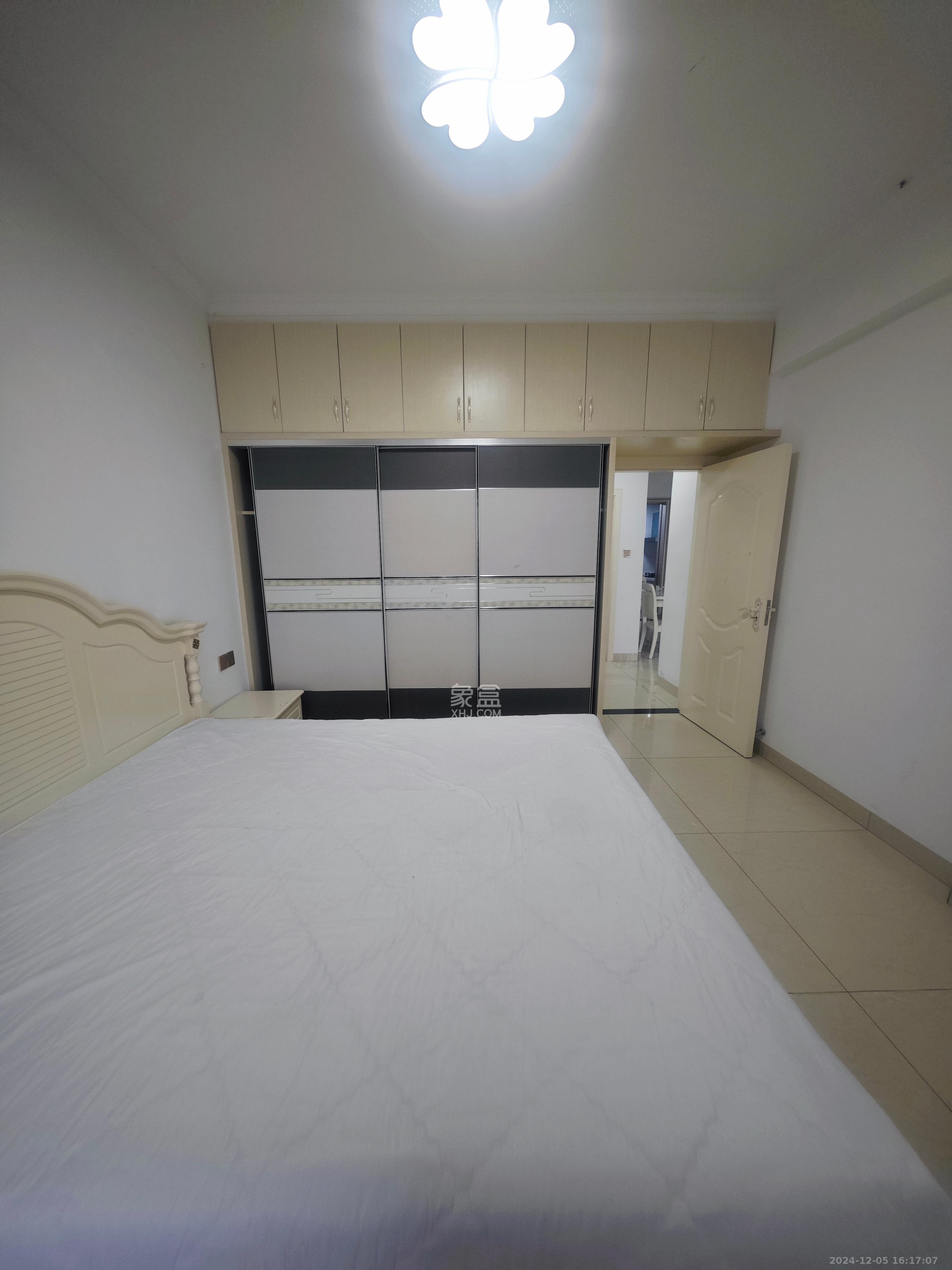 五江天骄  2室2厅1卫    1600.0元/月 五江天骄  2室2厅1卫    1600.0元/月