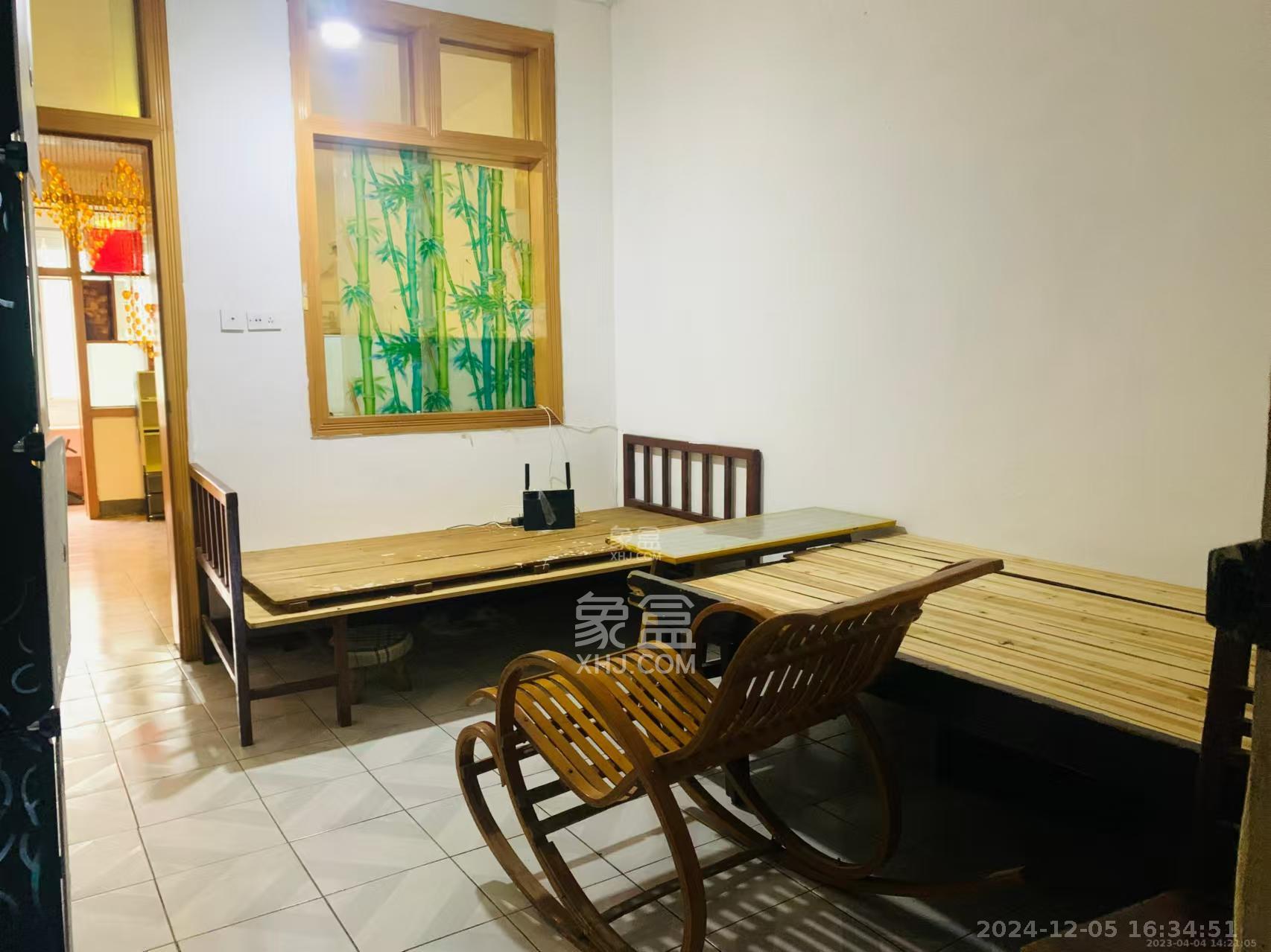 长沙理工大学侯家塘校区教职工宿舍  3室2厅1卫    1600.0元/月 长沙理工大学侯家塘校区教职工宿舍  3室2厅1卫    1600.0元/月室内图