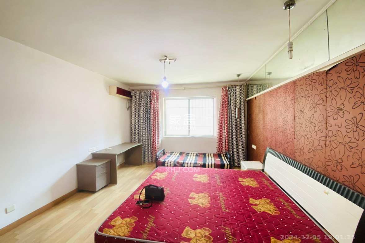 佳远小区(汽车西站) 3室2厅2卫 2200.0元/月 佳远小区(汽车西站) 3室2厅2卫 2200.0元/月室内图