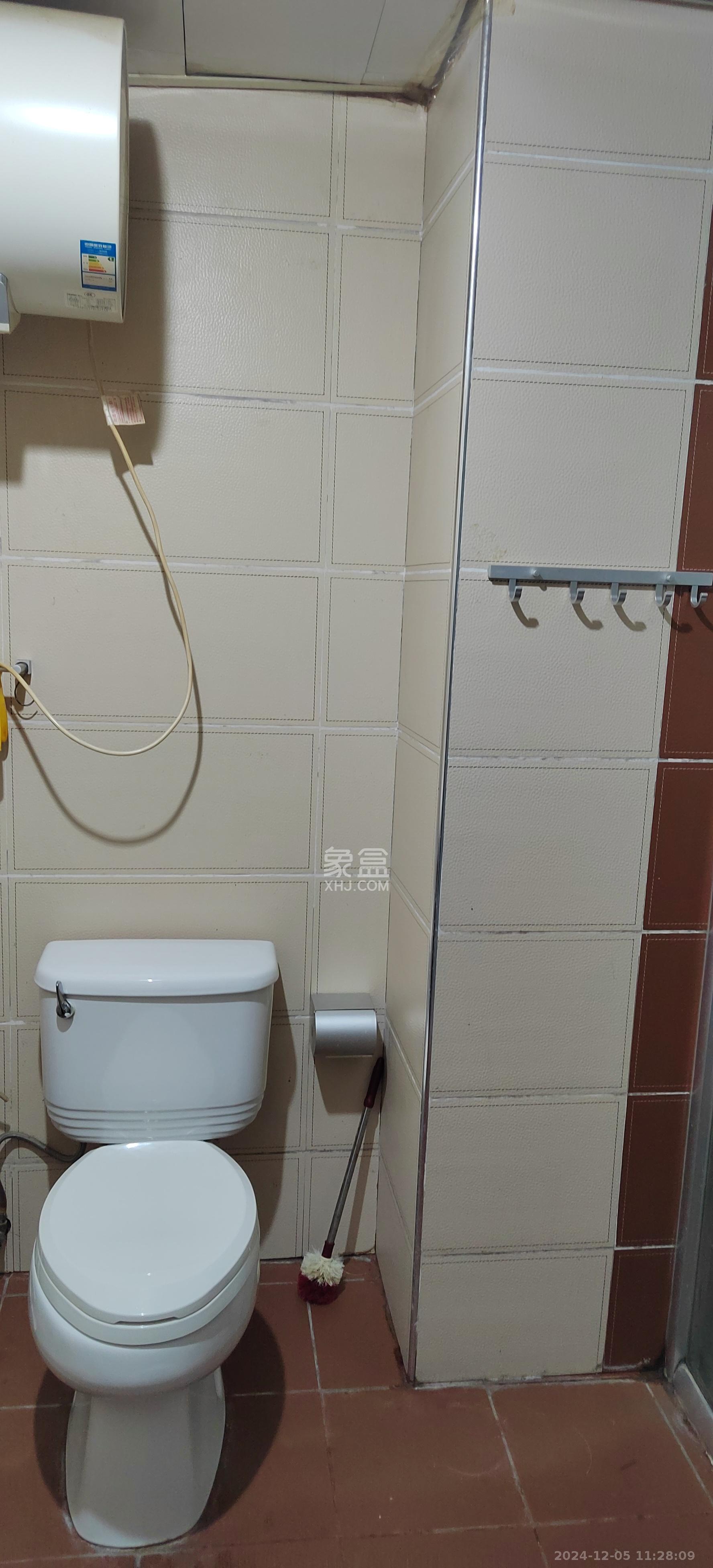 昊天大厦 1室1厅1卫 2000.0元/月 昊天大厦 1室1厅1卫 2000.0元/月室内图