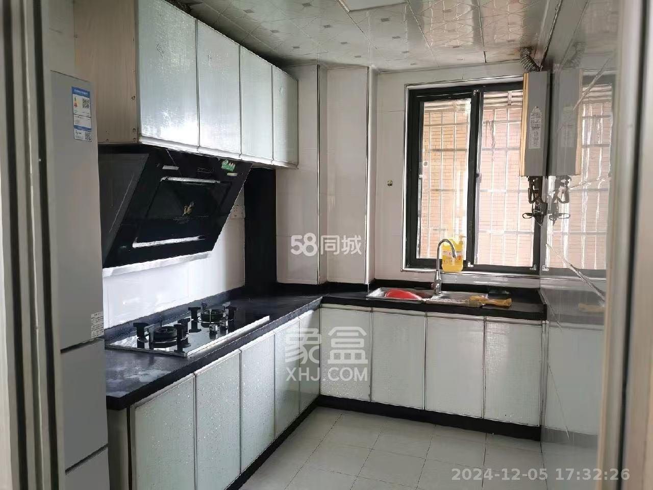 华龙家园(和泰家园)  3室2厅2卫    2400.0元/月 华龙家园(和泰家园)  3室2厅2卫    2400.0元/月室内图