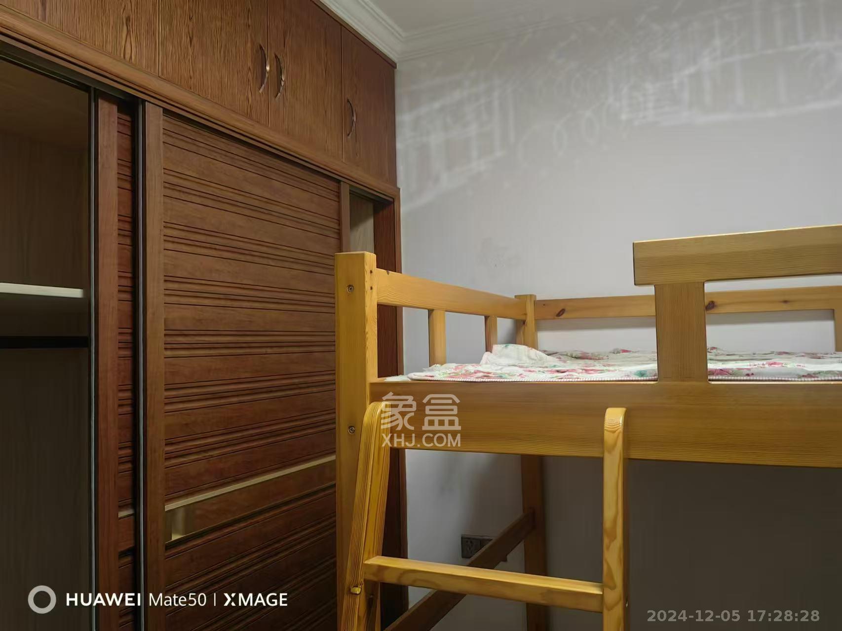 和沁园  3室2厅2卫    2400.0元/月室内图