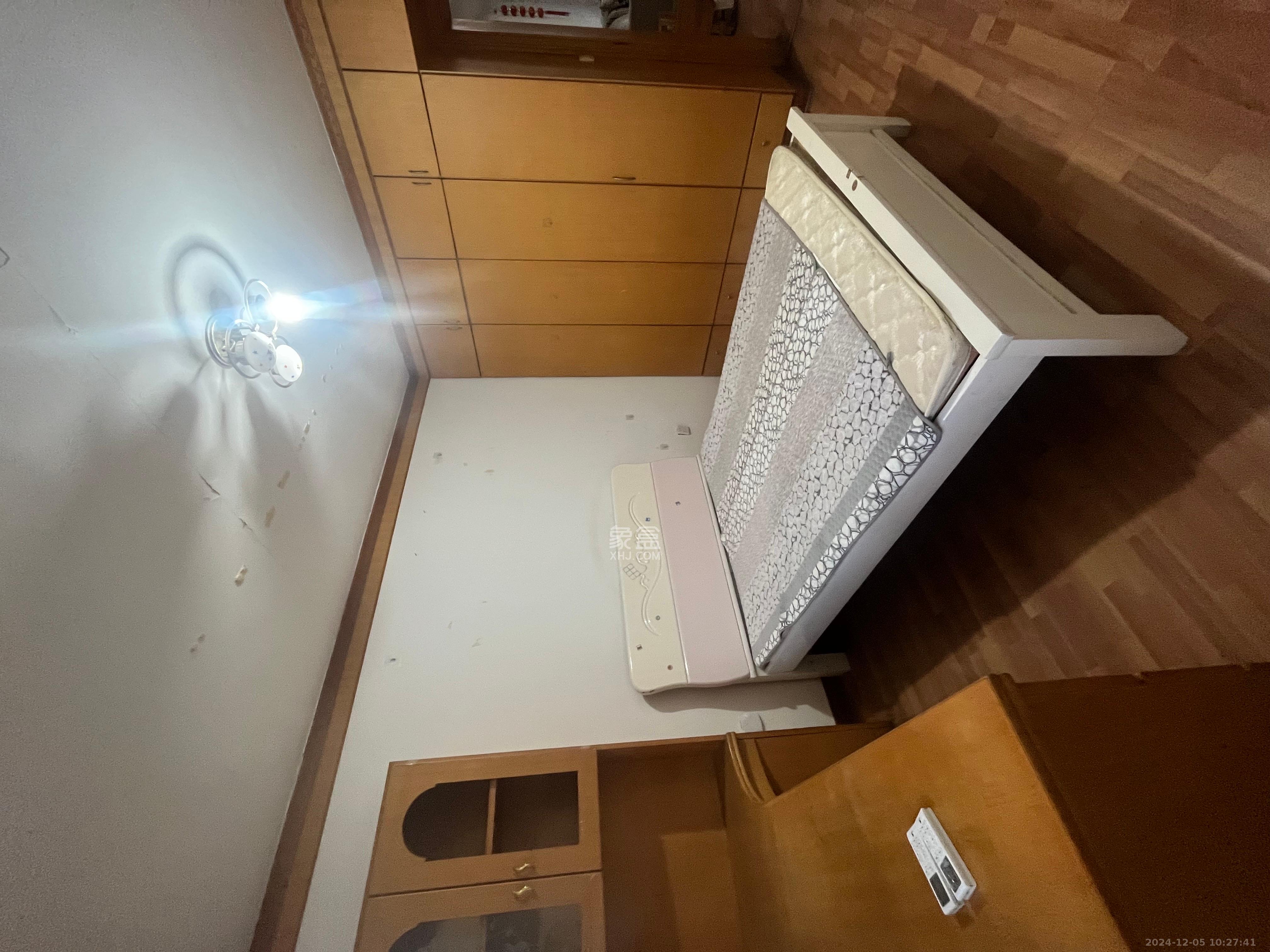 赤岗苑  3室2厅2卫   1800.00元/月室内图