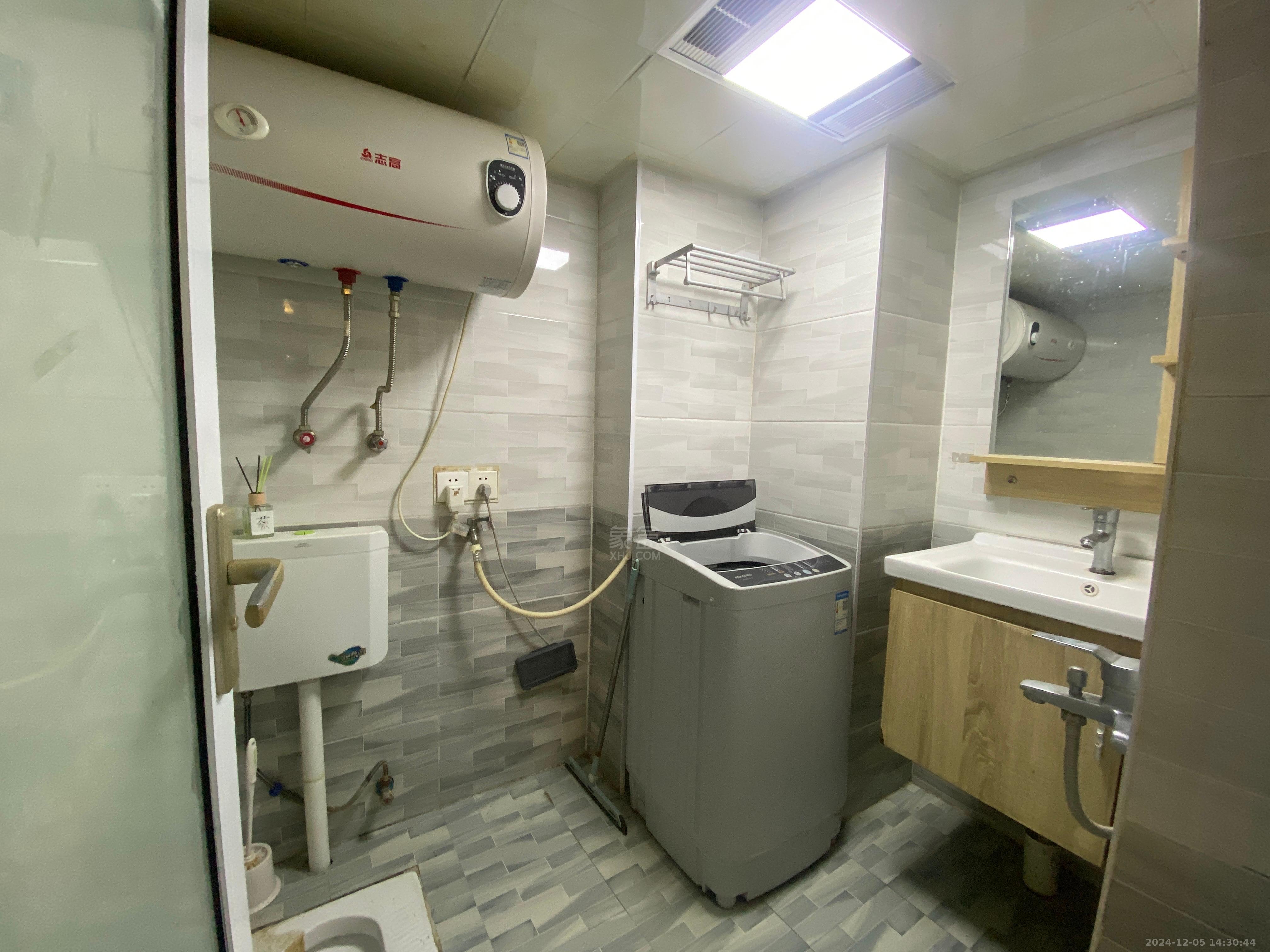 文艺复兴(未来城)  2室2厅2卫    1100.0元/月 文艺复兴(未来城)  2室2厅2卫    1100.0元/月室内图