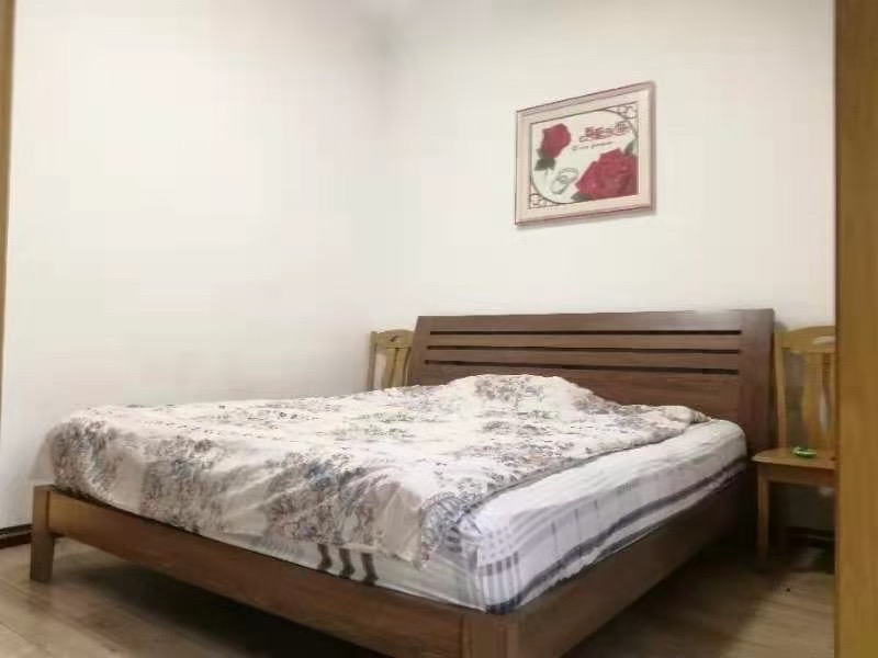 愉景湾西域  2室2厅1卫   50.80万客厅