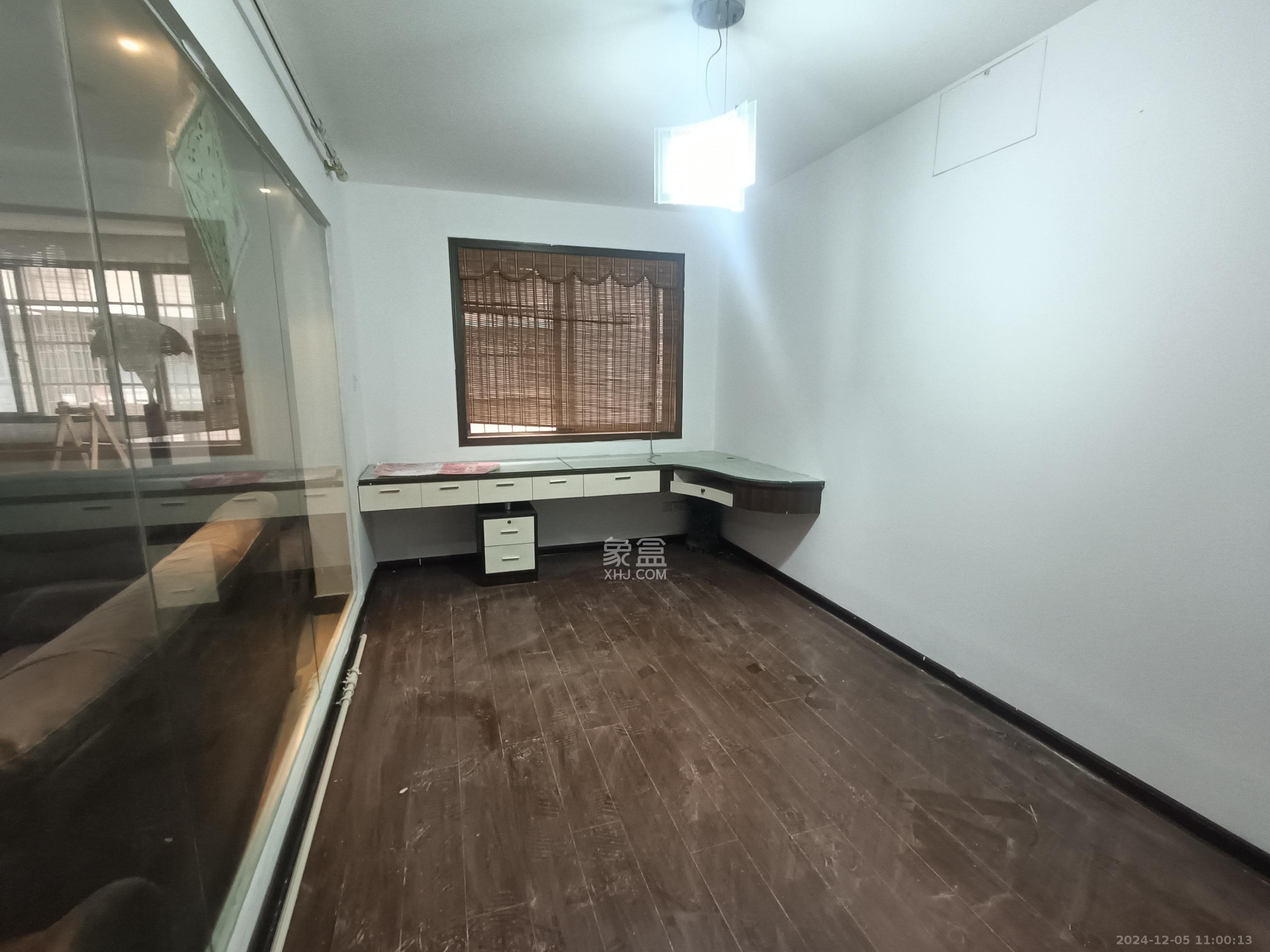 金泰小区 4室2厅1卫 3000.0元/月 金泰小区 4室2厅1卫 3000.0元/月室内图