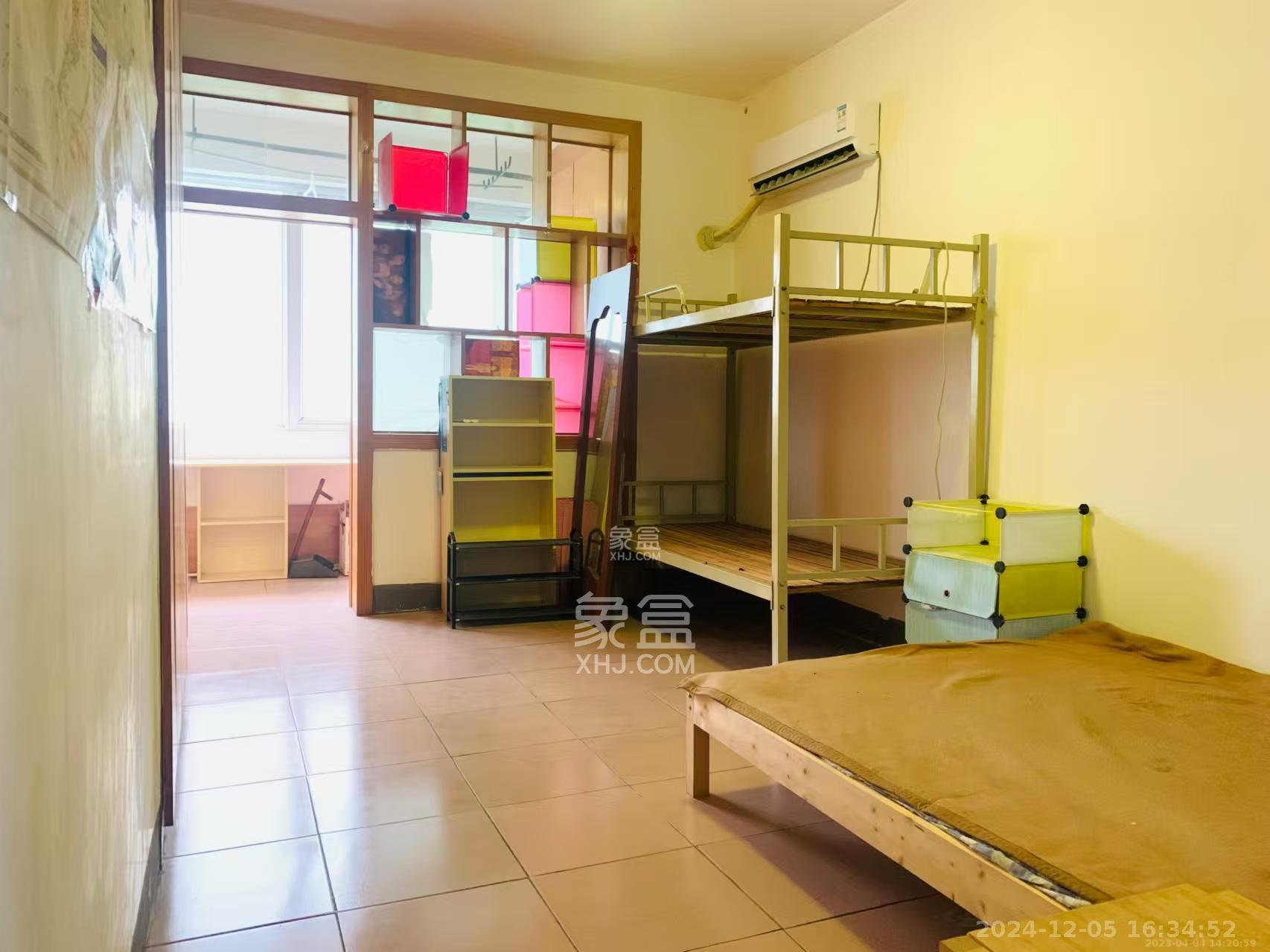 长沙理工大学侯家塘校区教职工宿舍  3室2厅1卫    1600.0元/月 长沙理工大学侯家塘校区教职工宿舍  3室2厅1卫    1600.0元/月室内图