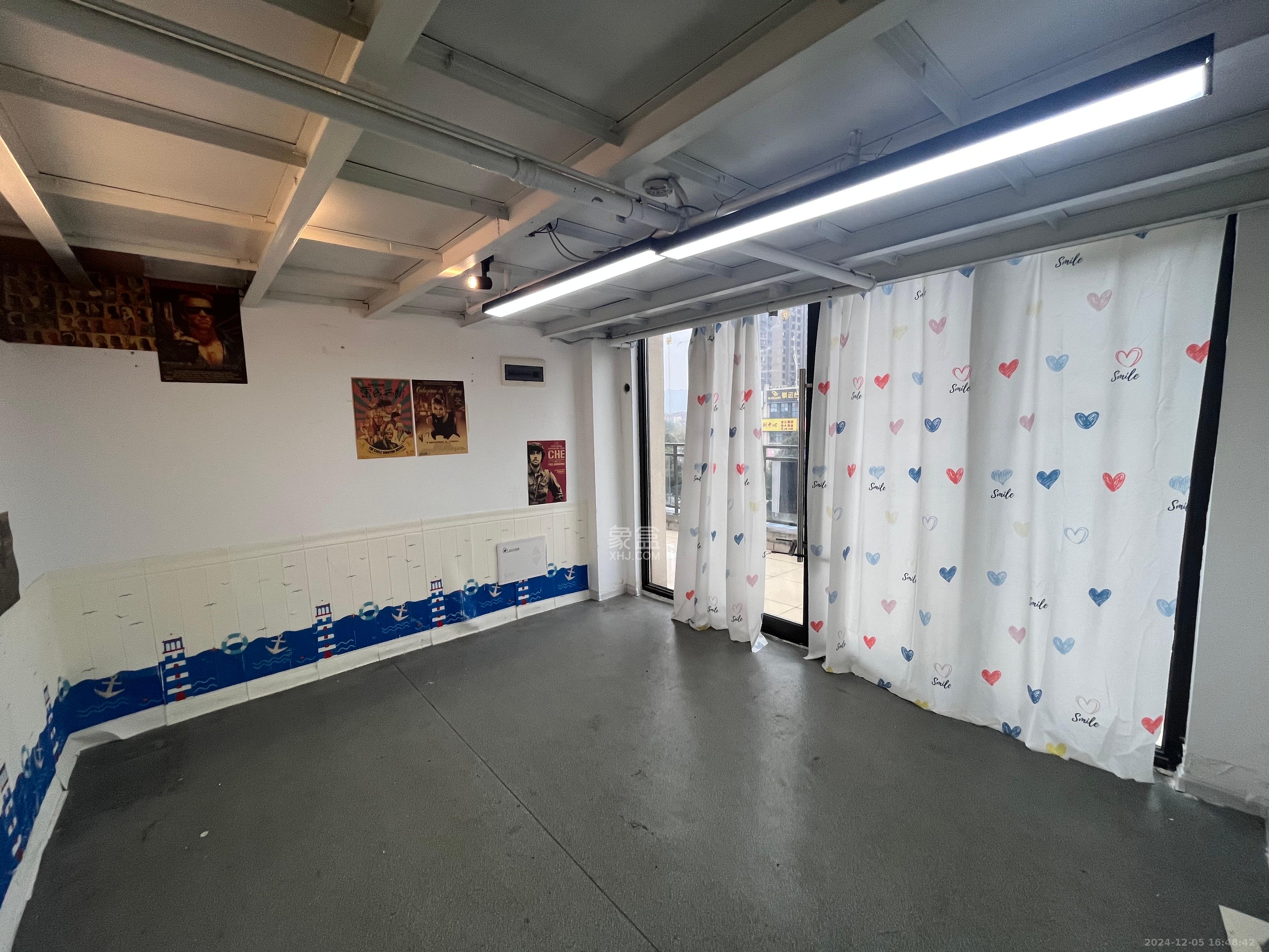 芙蓉万国城MOMA（卓越汇富苑）   45.46㎡      3500.0元/月室内图