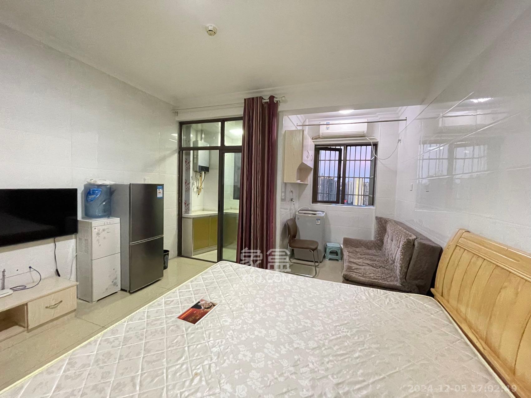 同鑫家园 1室1厅1卫 1400.0元/月 同鑫家园 1室1厅1卫 1400.0元/月室内图