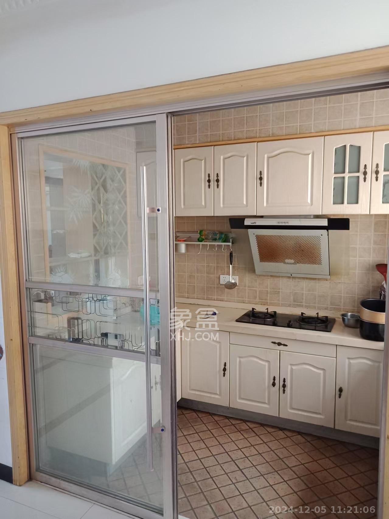 万丽景园 1室2厅1卫 1720.0元/月 万丽景园 1室2厅1卫 1720.0元/月室内图