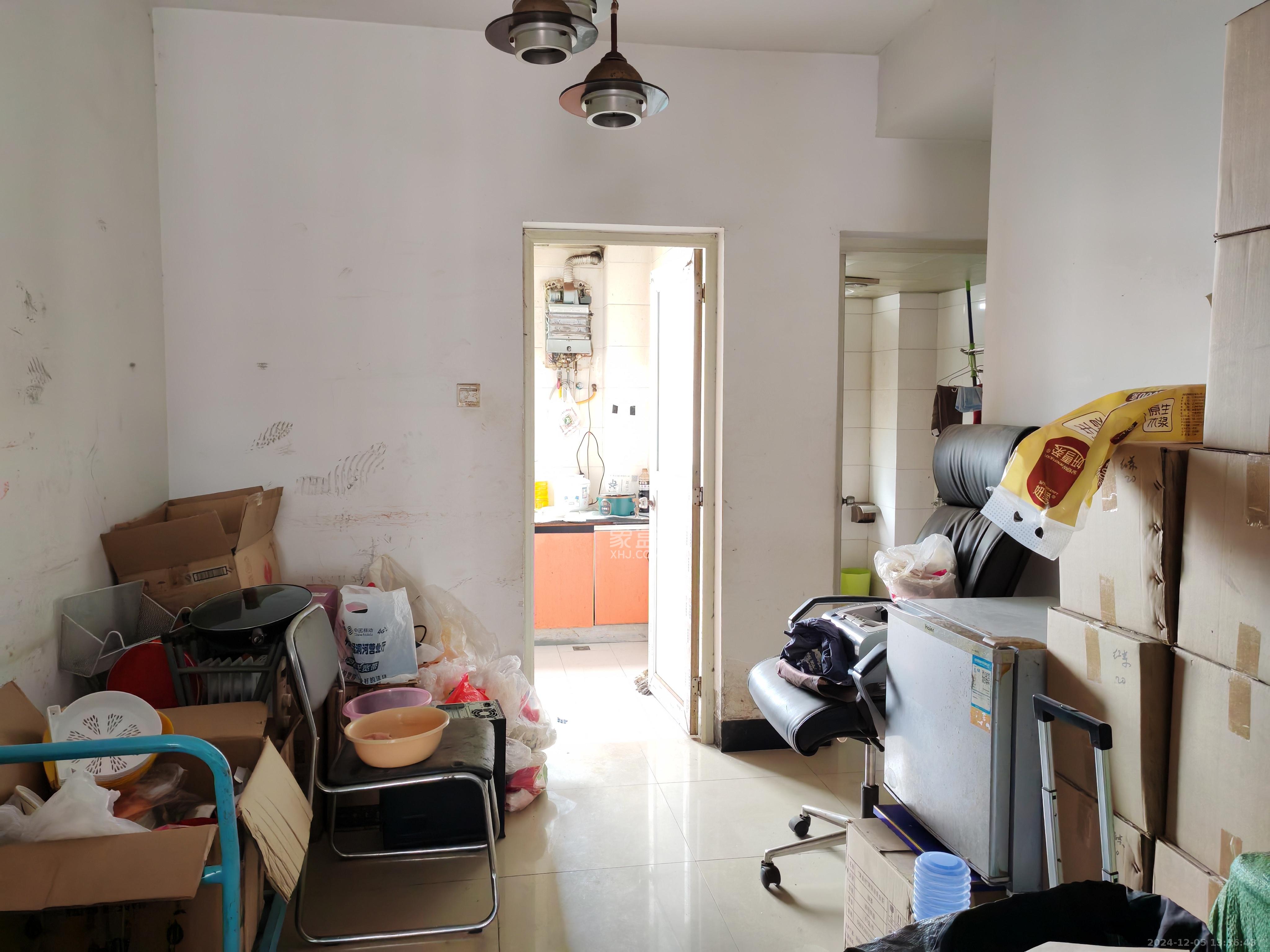 一品东庭  3室2厅1卫    2200.0元/月室内图