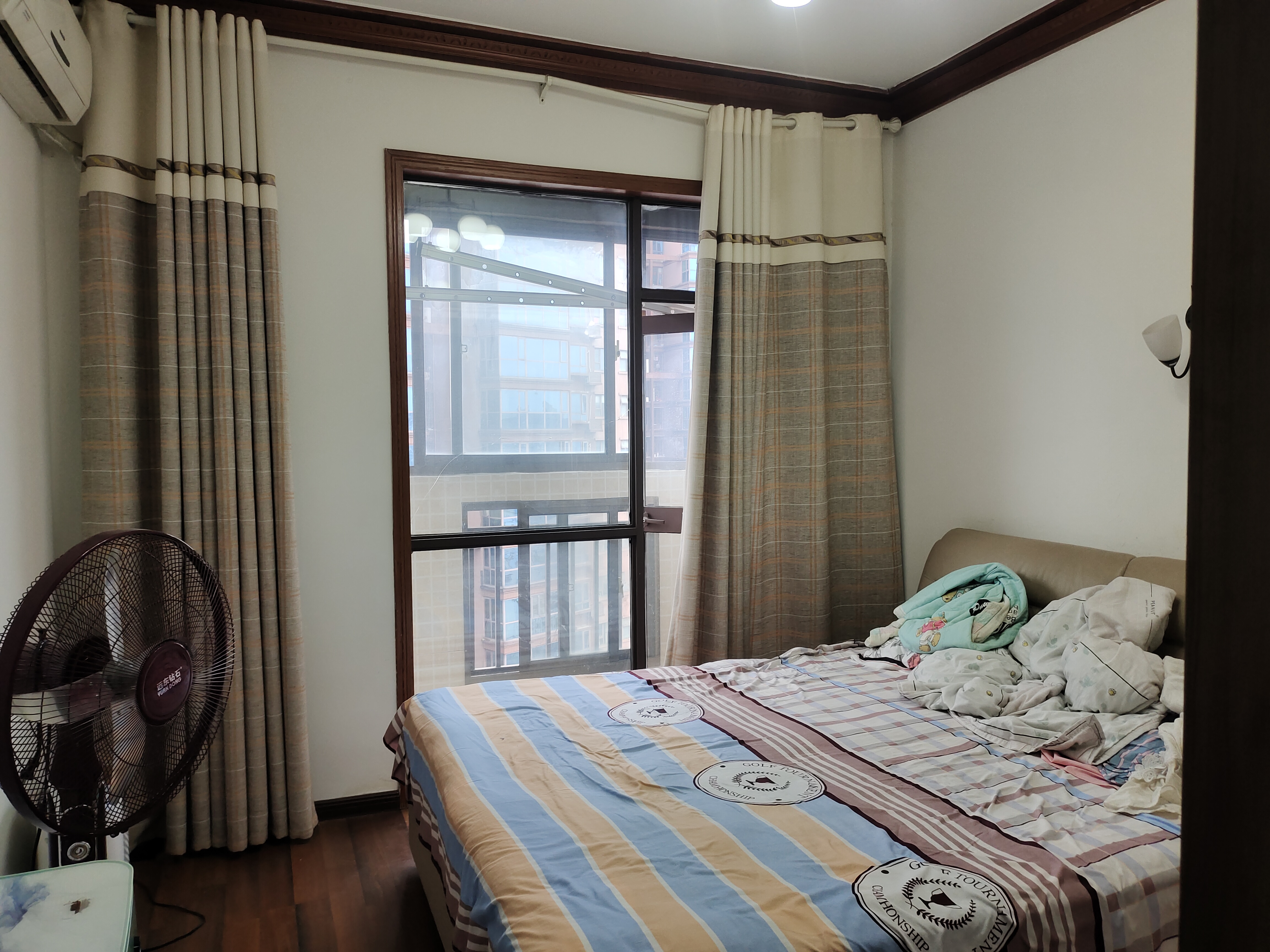 大同芙蓉 2室2厅1卫 61.0万 大同芙蓉 2室2厅1卫 61.0万客厅