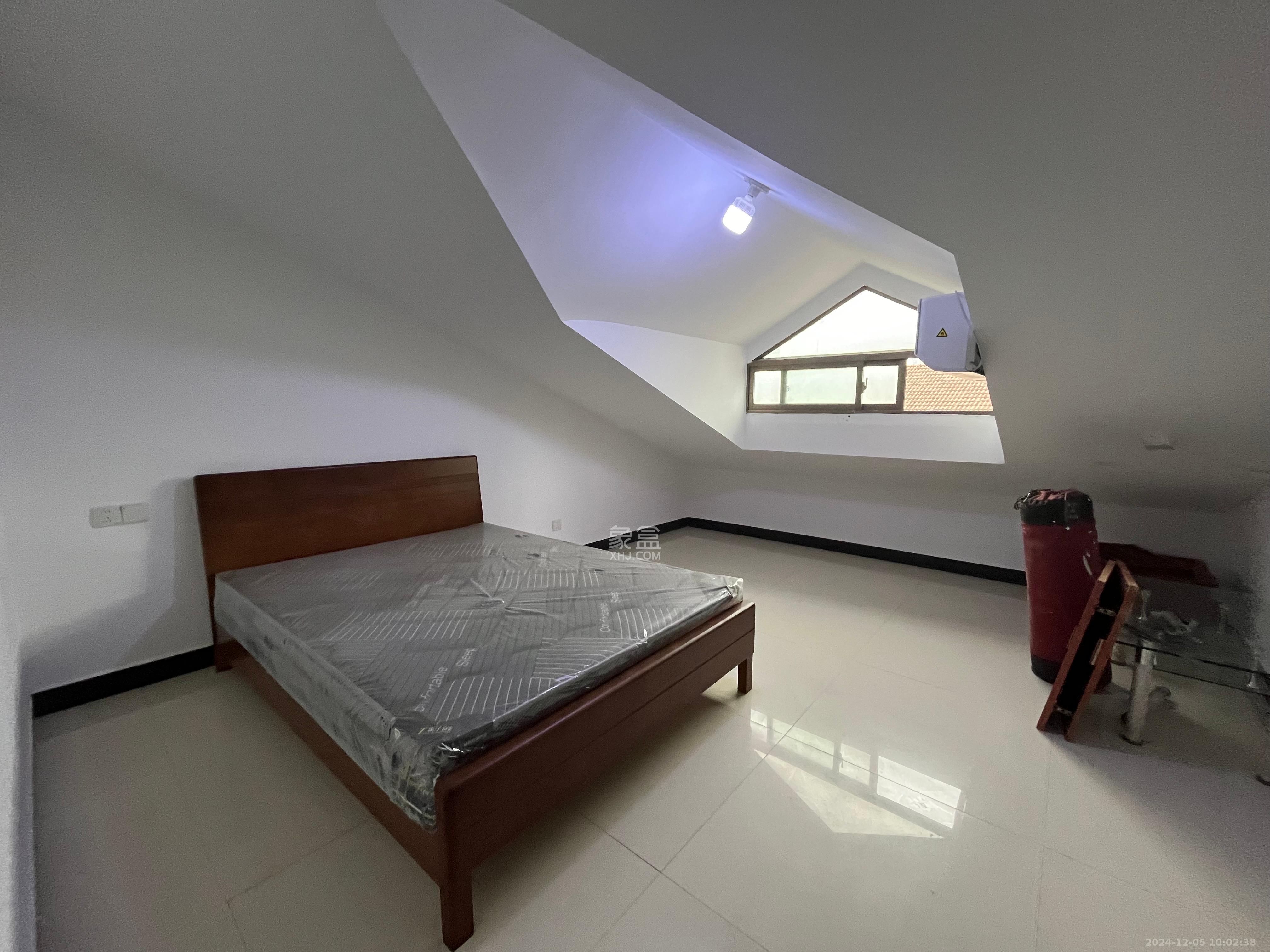 花桥钢材市场(花桥小区) 1室1厅1卫 1100.0元/月 花桥钢材市场(花桥小区) 1室1厅1卫 1100.0元/月室内图