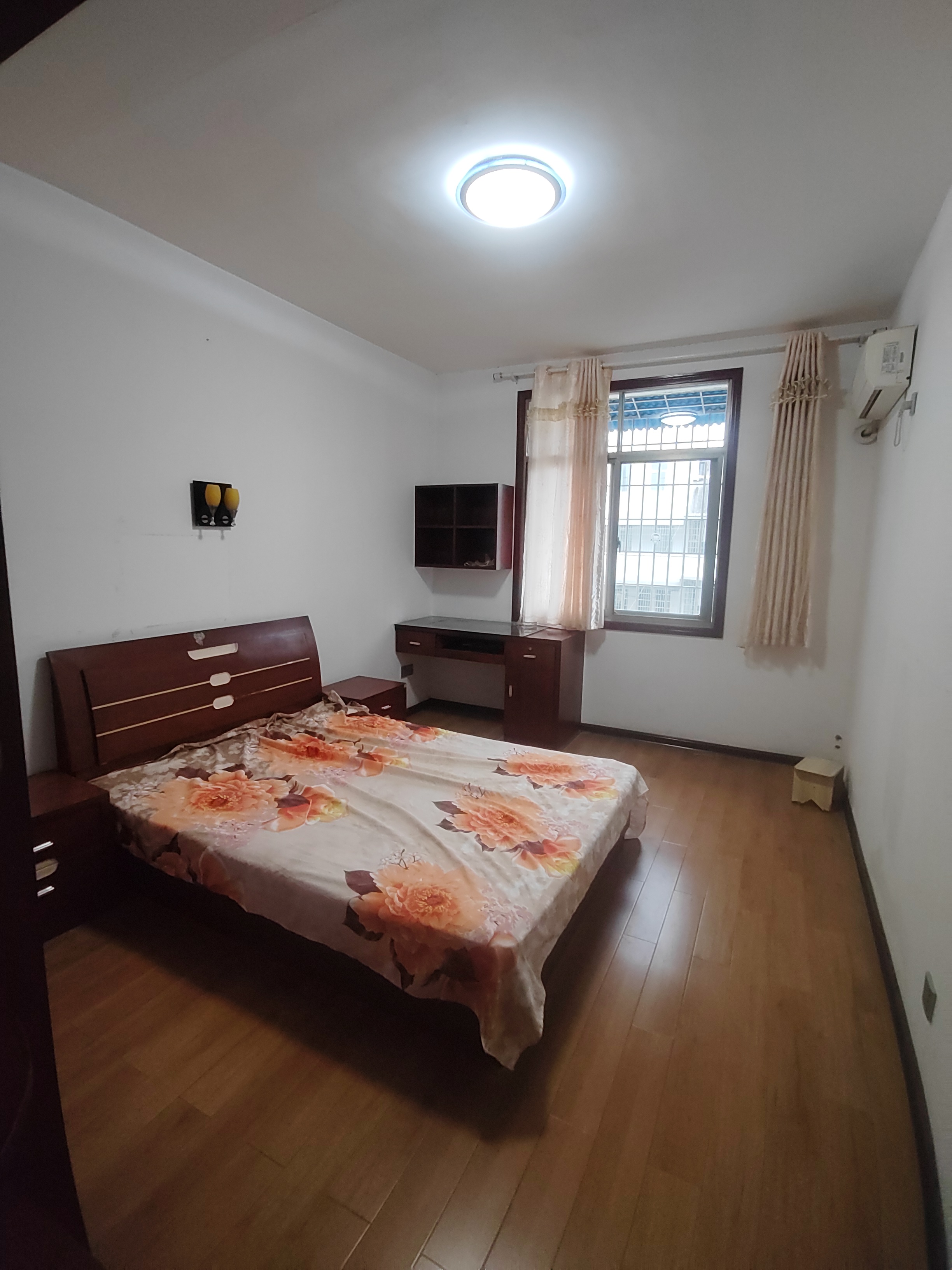 山海翠园 3室1厅2卫 58.0万 山海翠园 3室1厅2卫 58.0万客厅